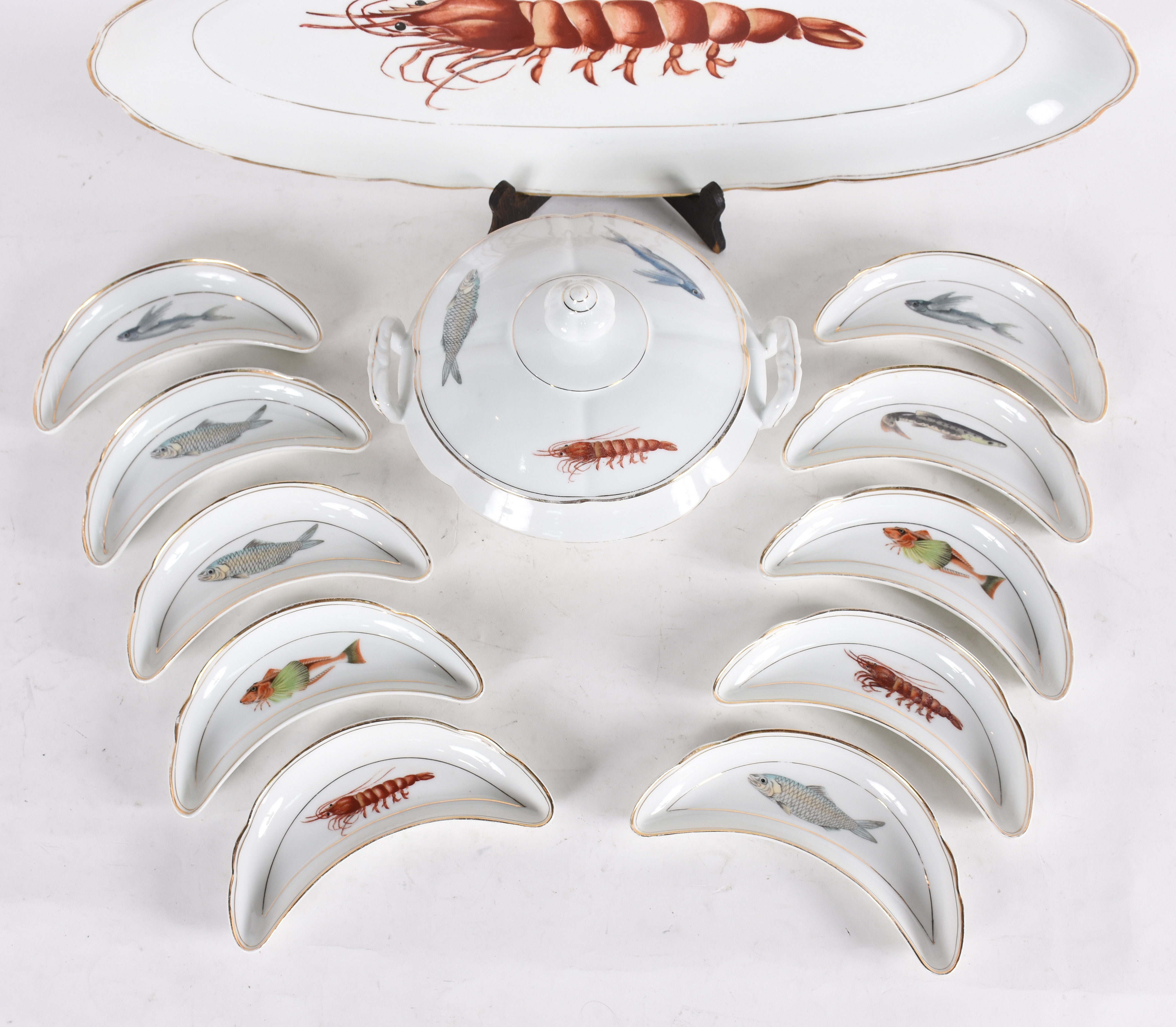 Conjunto para peixe de porcelana REAL, composta de: Travessa oval... - foto 3 de 4