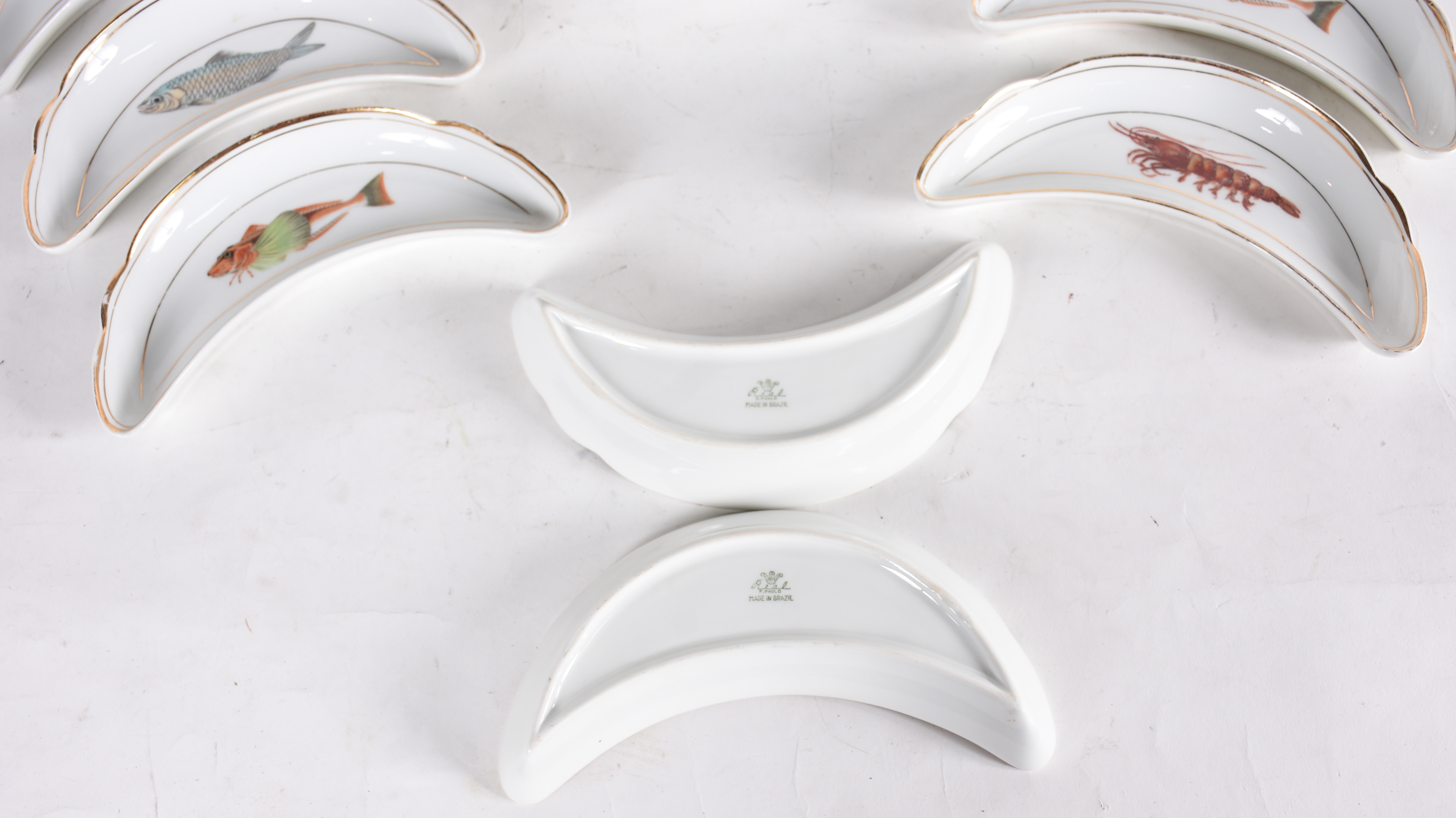 Conjunto para peixe de porcelana REAL, composta de: Travessa oval... - foto 4 de 4