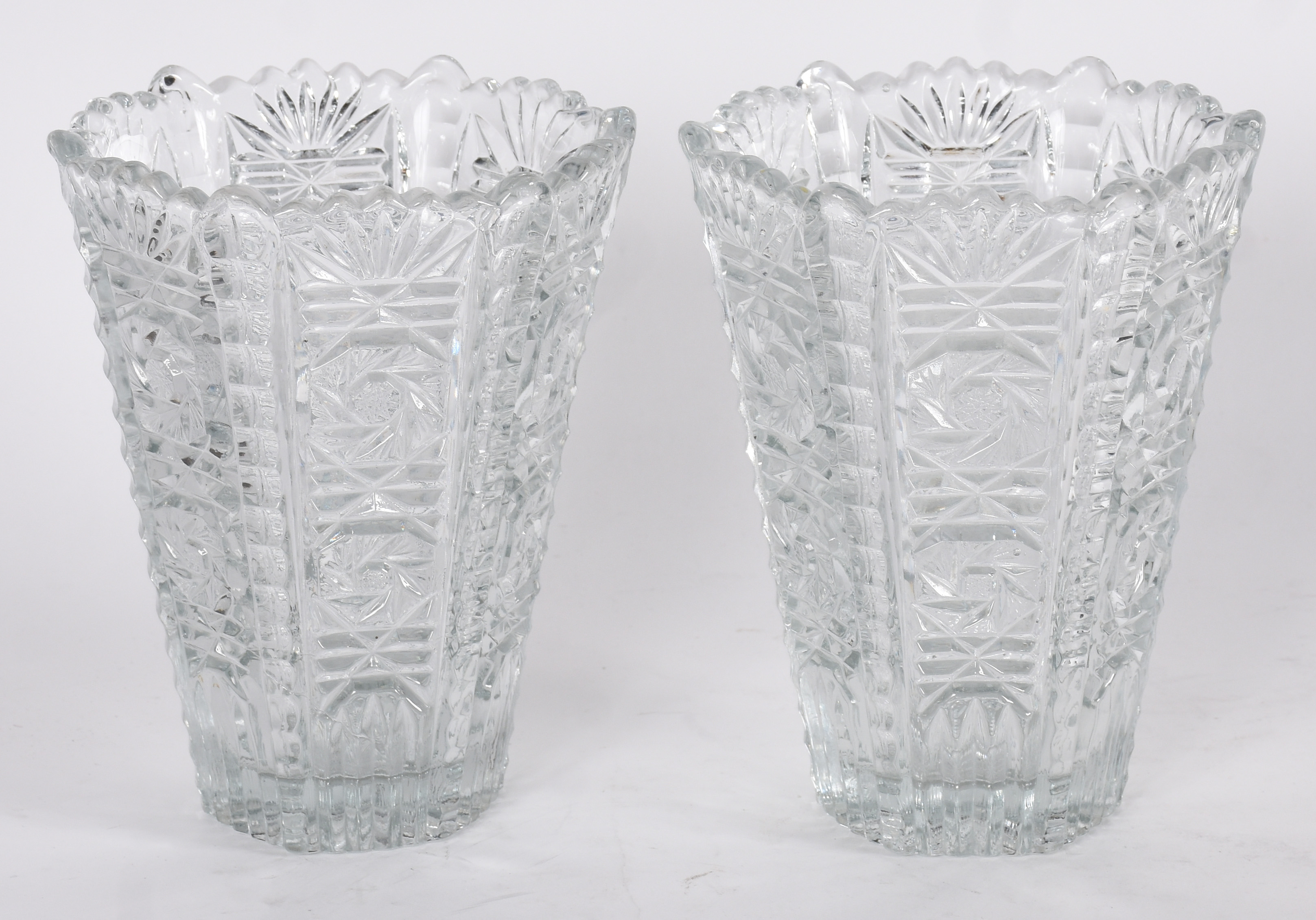 Dois vasos de cristal - foto 1 de 3