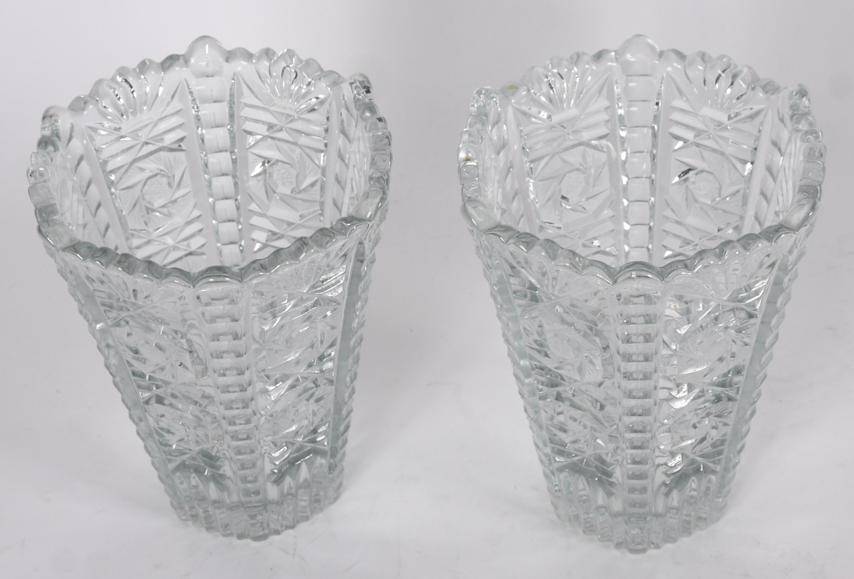 Dois vasos de cristal - foto 2 de 3