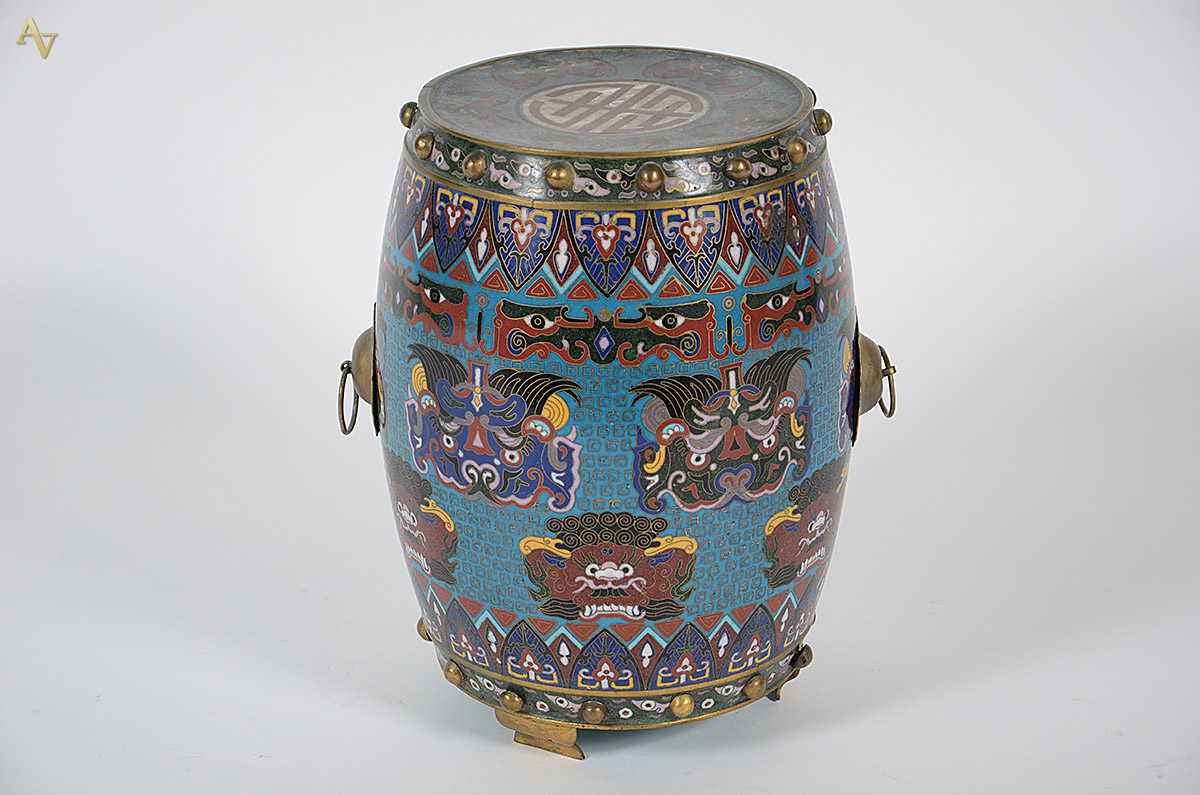 Tamborete de cloisonne com alças de metal. Altura 35 cm. - foto 1 de 3
