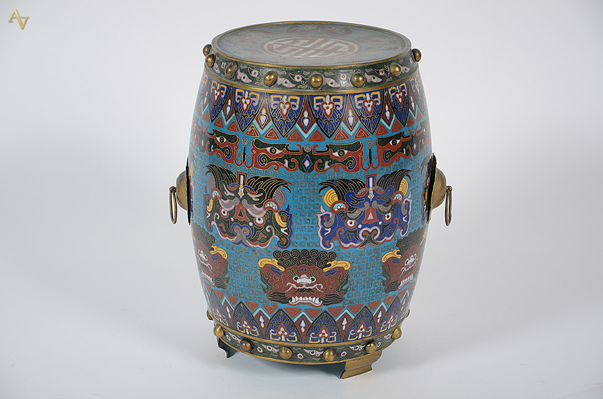 Tamborete de cloisonne com alças de metal. Altura 35 cm. - foto 3 de 3