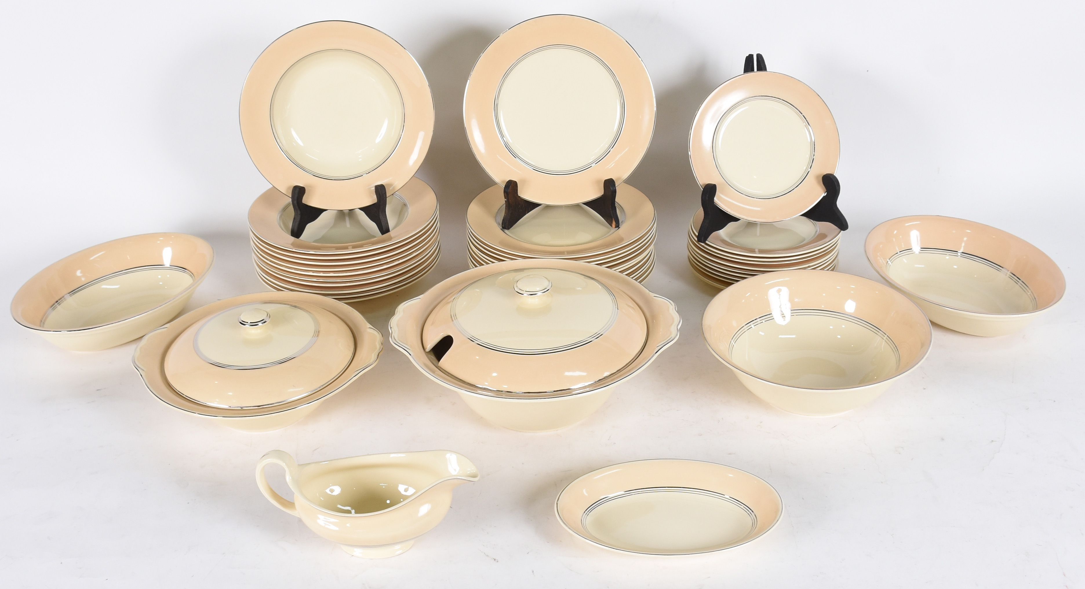 Aparelho de jantar de faiança inglesa Johnson & Bros, modelo... - foto 1 de 3