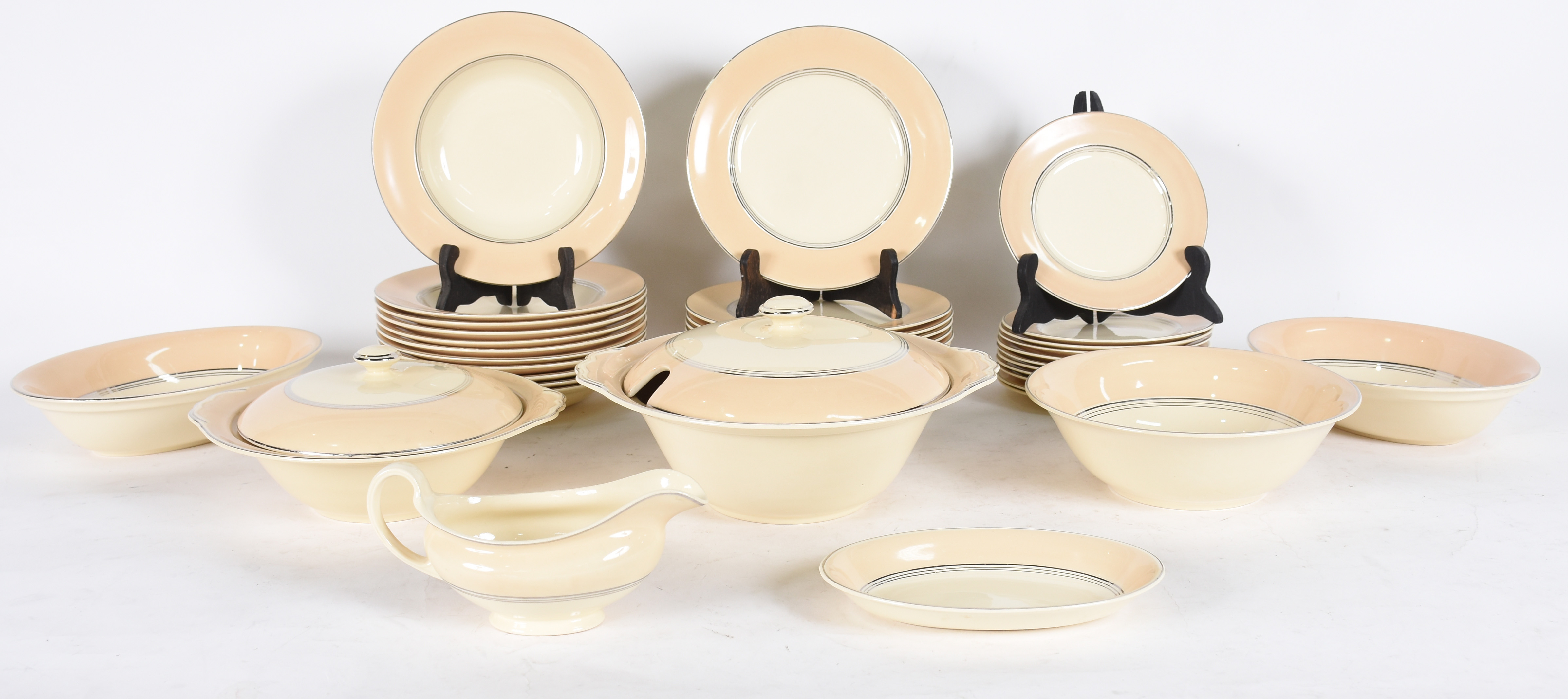 Aparelho de jantar de faiança inglesa Johnson & Bros, modelo... - foto 2 de 3
