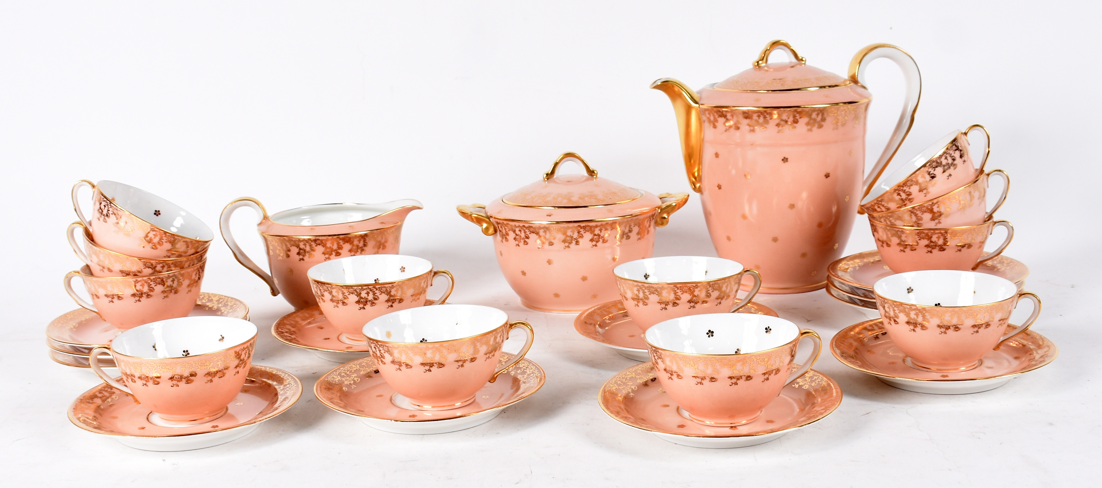 Conjunto de chá e café em porcelana limoges, sendo 12 xícaras para... - foto 2 de 5
