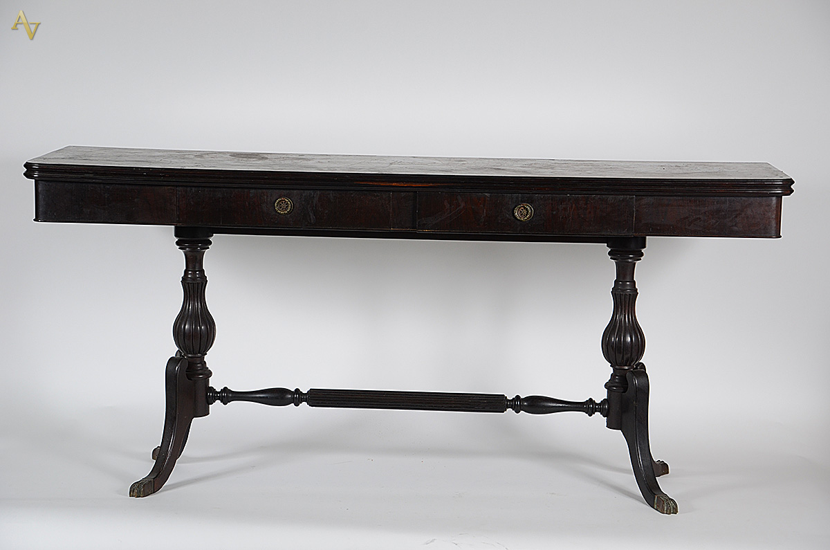 Mesa/ console de jacarandá com 2 gavetas, base com dois balaustres... - foto 1 de 2