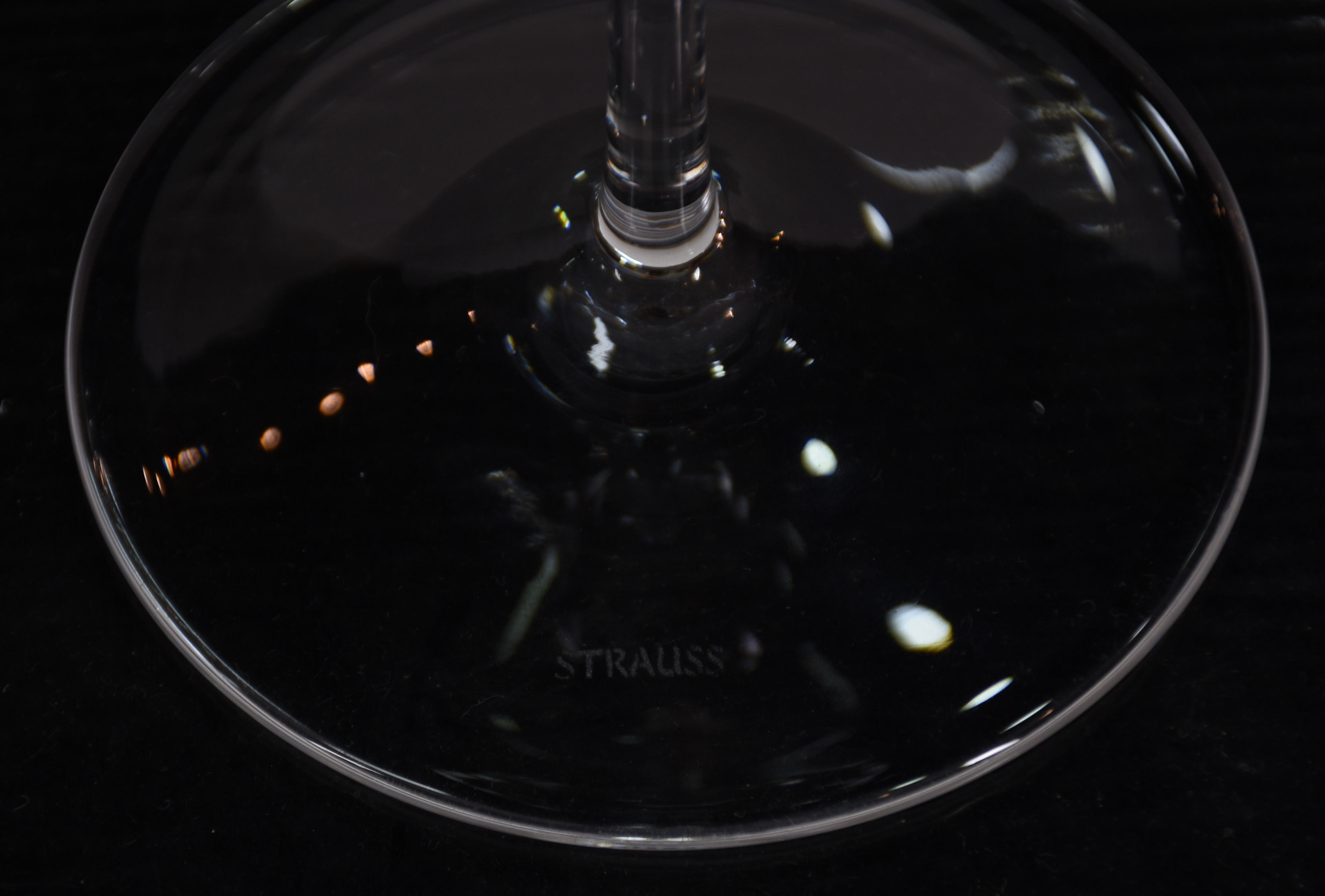 Diversas peças sendo: 10 cálices para vinho (cinco de um modelo e... - foto 3 de 5