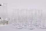 Diversas peças de cristal, sendo: Seis copos lo... - Diversas peças de cristal, sendo: Seis copos longos e seis curtos para whisky e jarra com alça de metal.