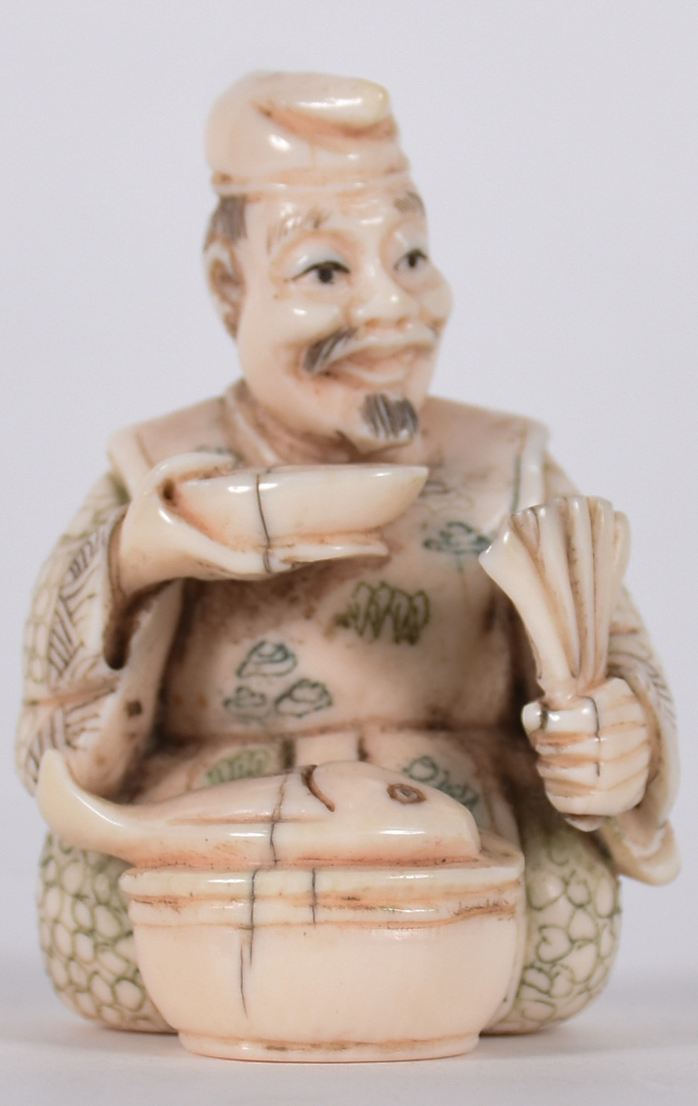 Netsuke em marfim. - foto 1 de 3