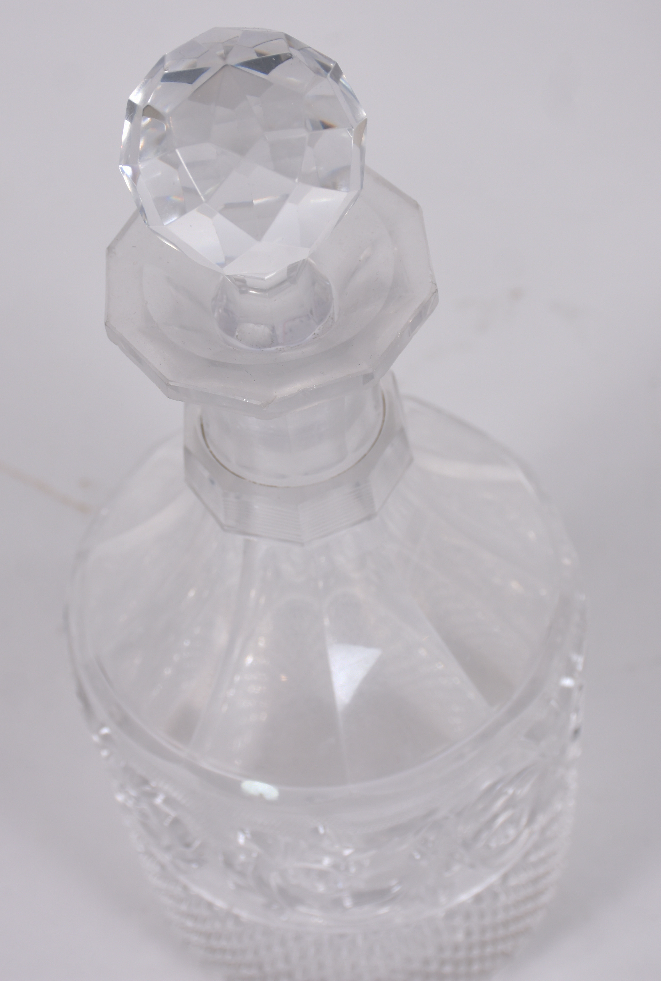 Duas garrafas de cristal (1 mofada) - foto 4 de 4