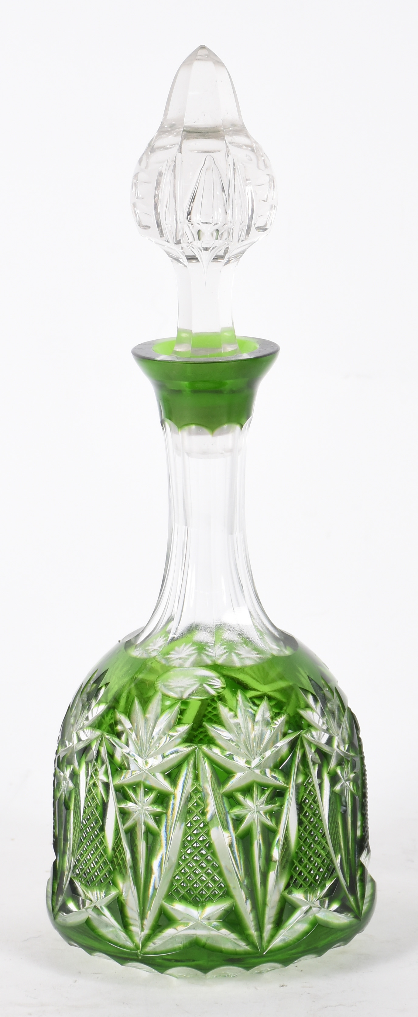 Garrafa de cristal doublé verde lapidada. - foto 1 de 3