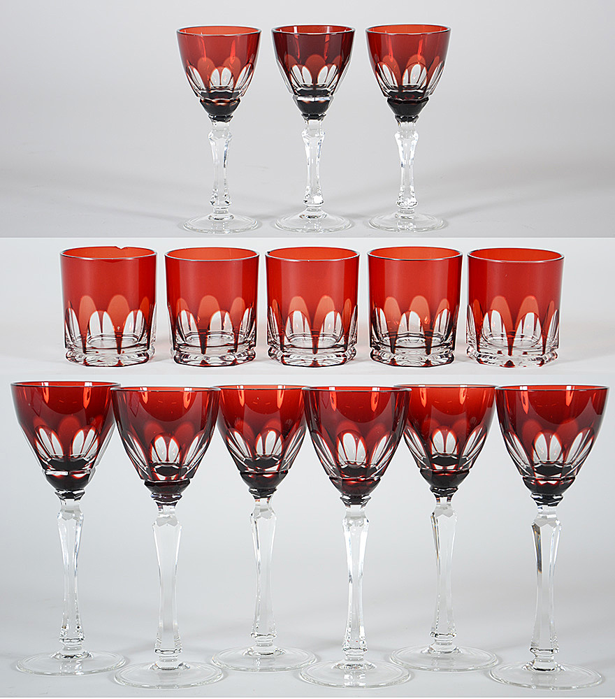 Conjunto com 6 cálices para vinho de pé alto facetado doublé rubi, 4... - foto 1 de 3