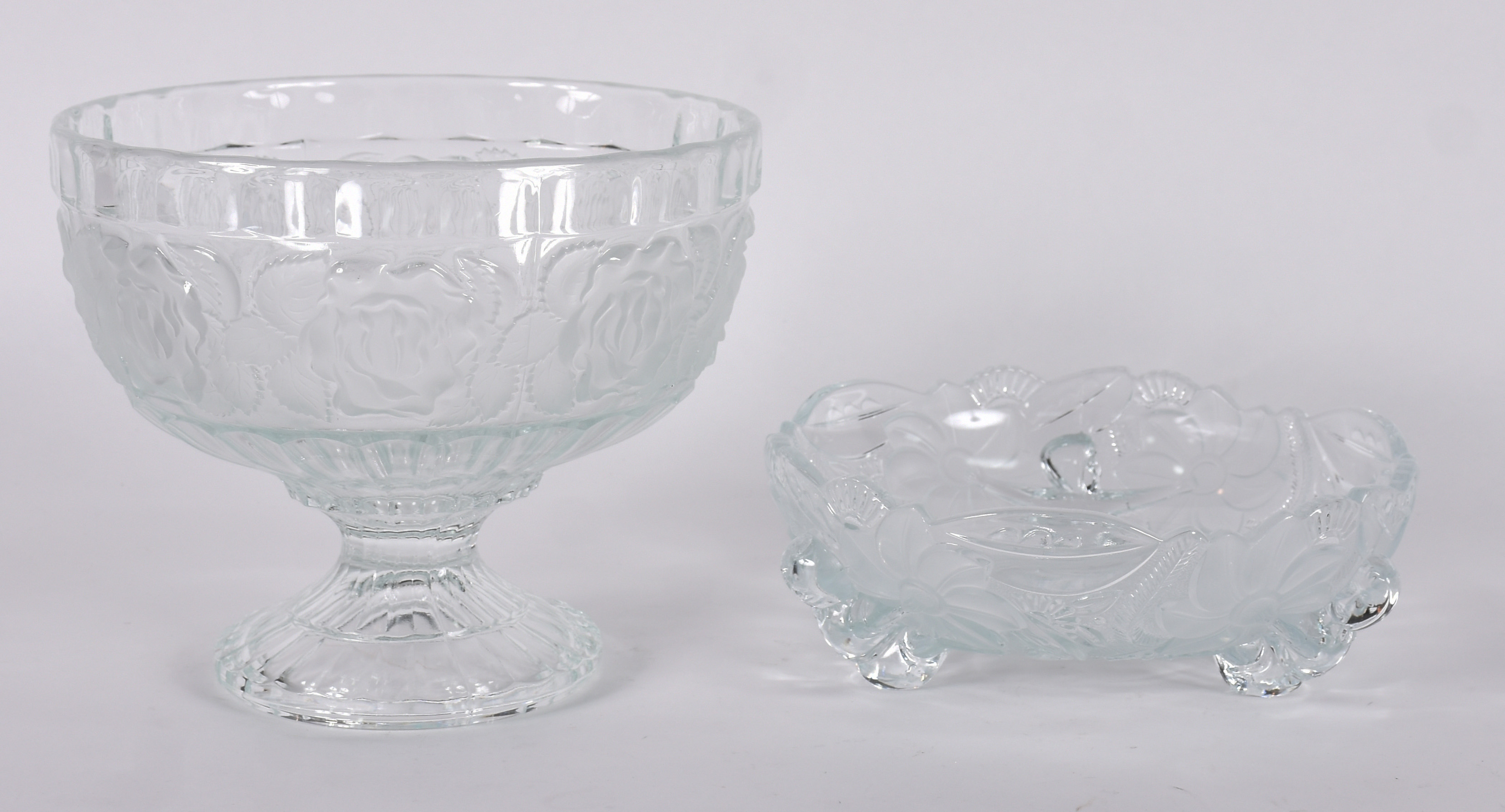 Duas fruteiras em demi cristal com flores em relevo. - foto 1 de 5
