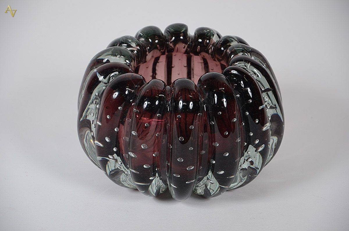 Bowl de murano na cor ametista, altura 14 diâmetro 20 cm.
