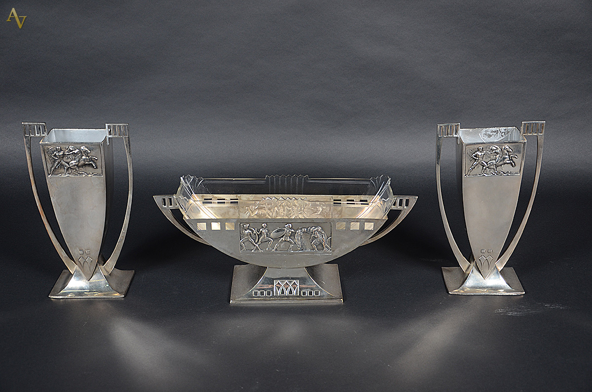 Terno de metal alemão WMF Art Deco composto por floreira com interior... - foto 1 de 2
