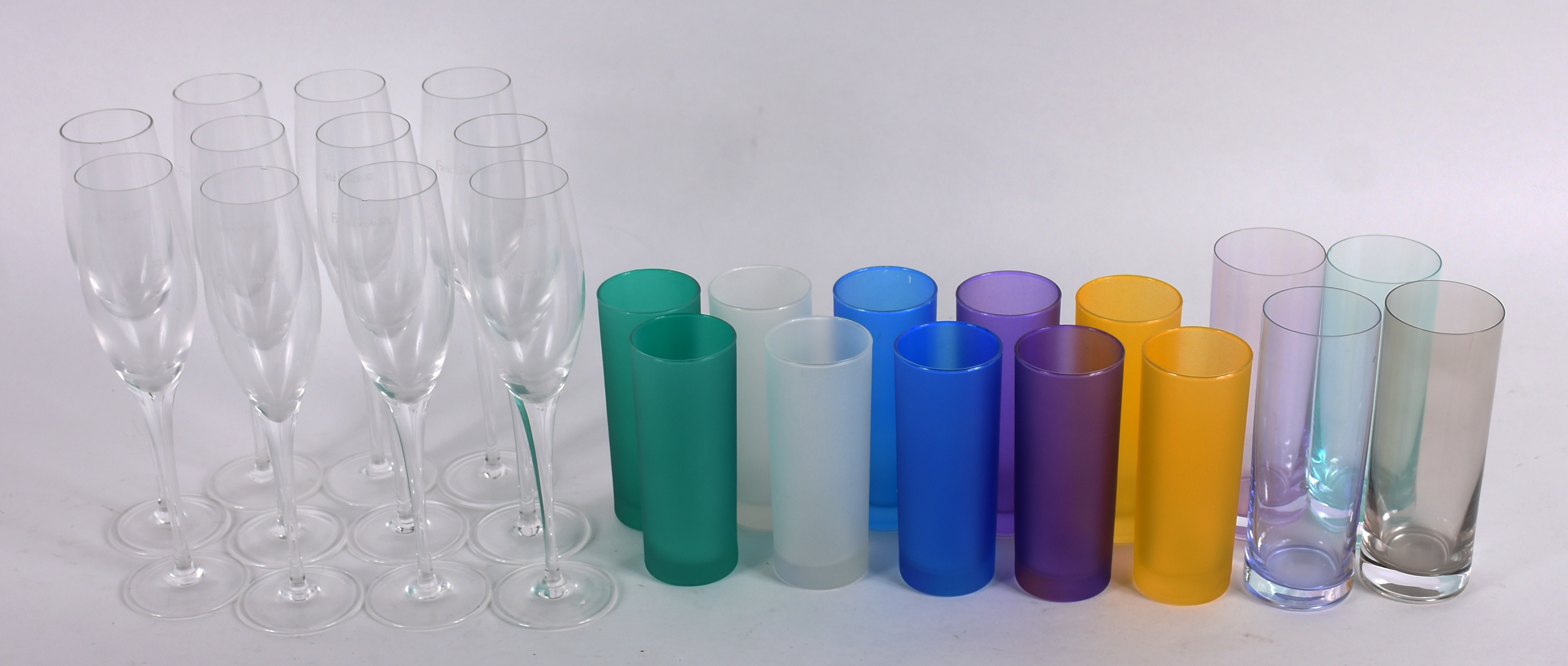 Diversas peças, sendo 11 flutes para champagne com inscrição "Século... - foto 1 de 4