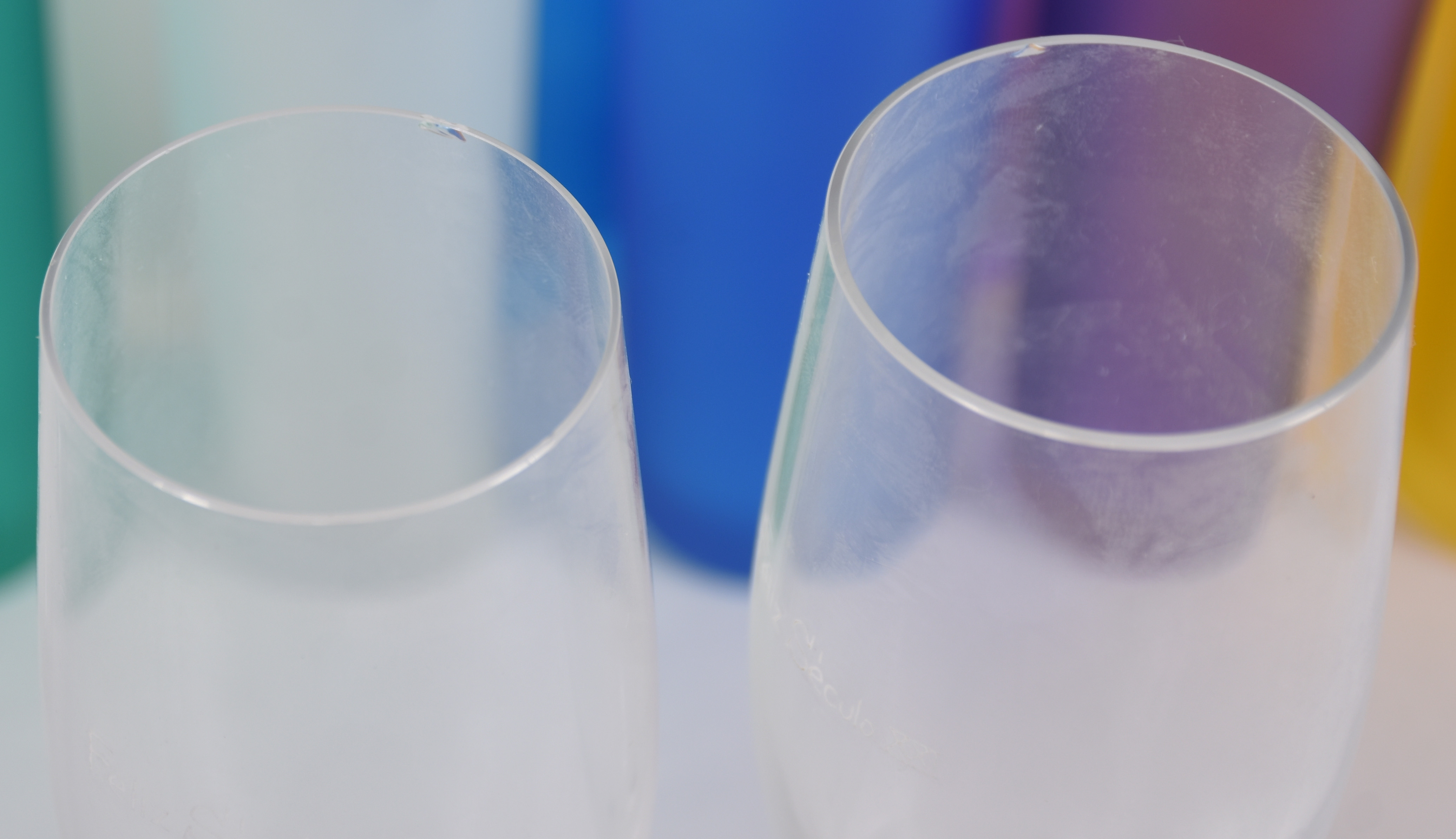 Diversas peças, sendo 11 flutes para champagne com inscrição "Século... - foto 4 de 4