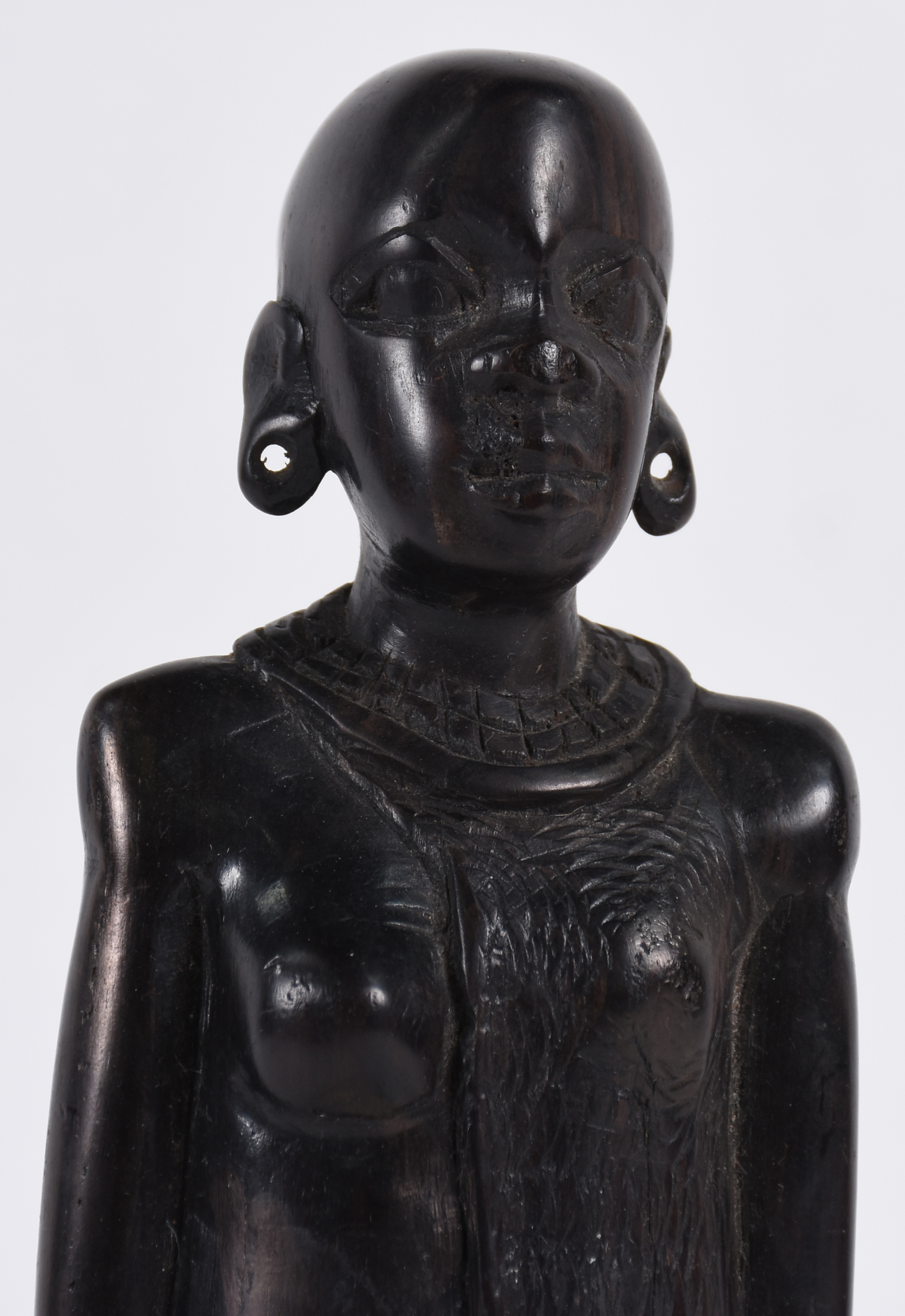 Diversas peças sendo, escultura africana, abre luvas de marfim, 5... - foto 2 de 6