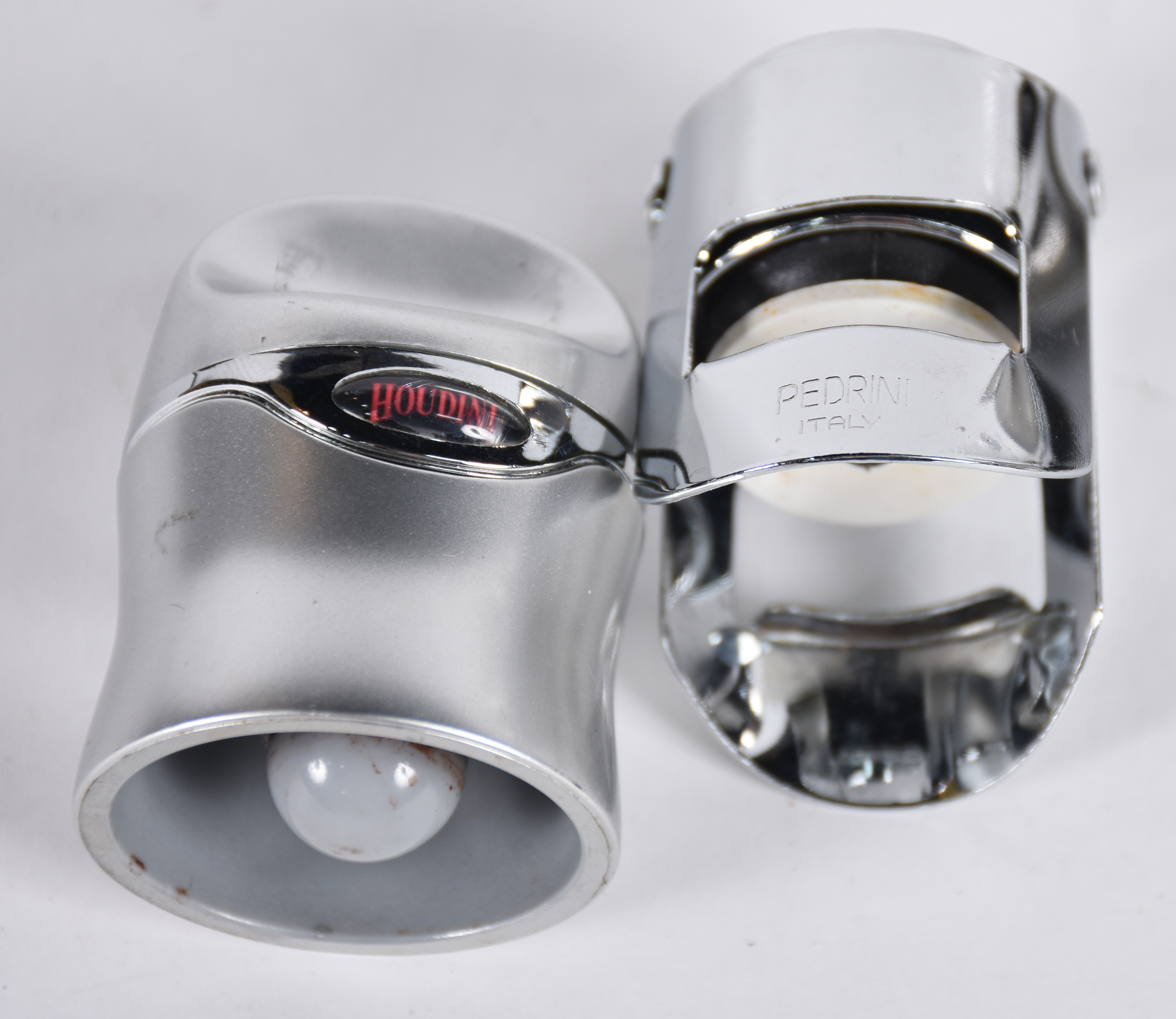 Diversas peças, sendo: Wine cooler Wolff, 2 tampas para champagne, 4... - foto 4 de 5
