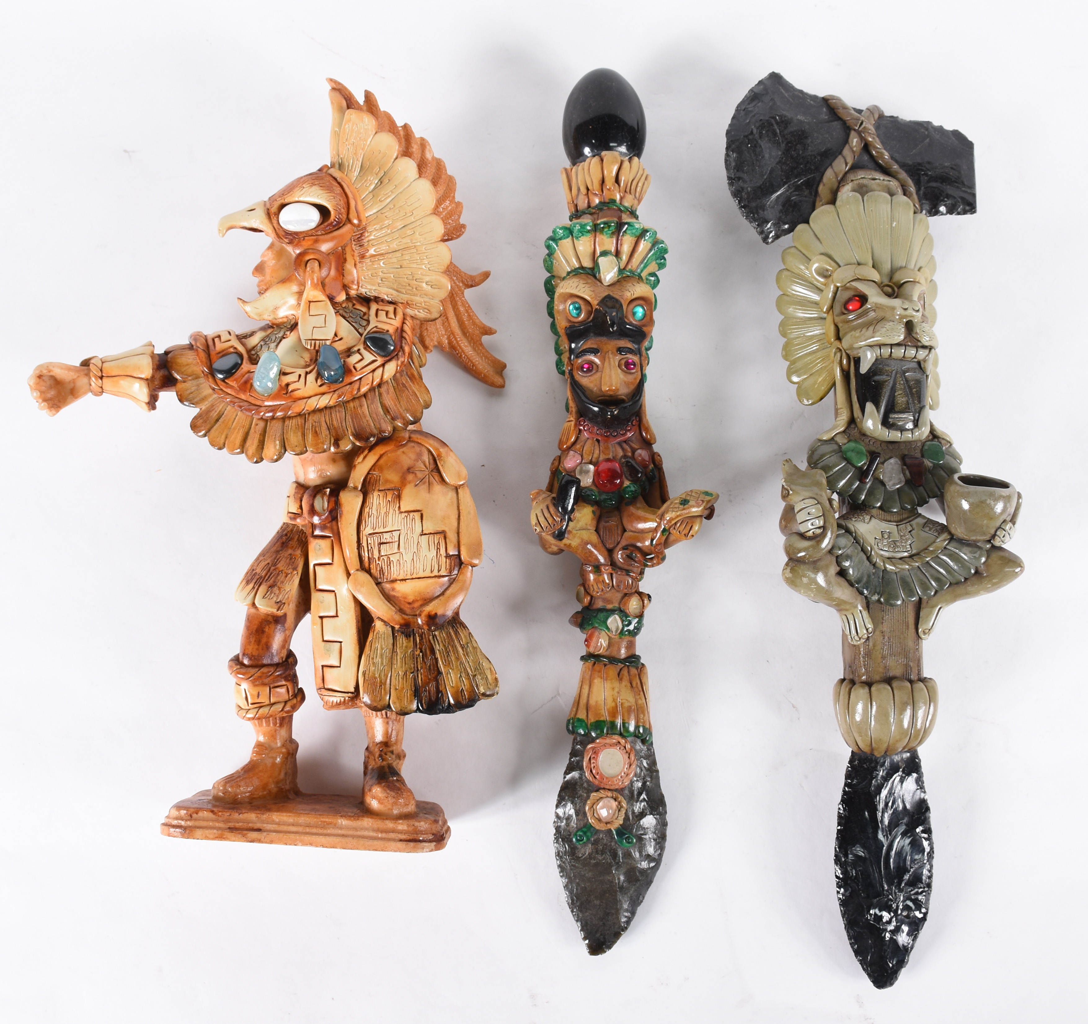 Três esculturas artesanais de pedras mexicanas. - foto 1 de 4