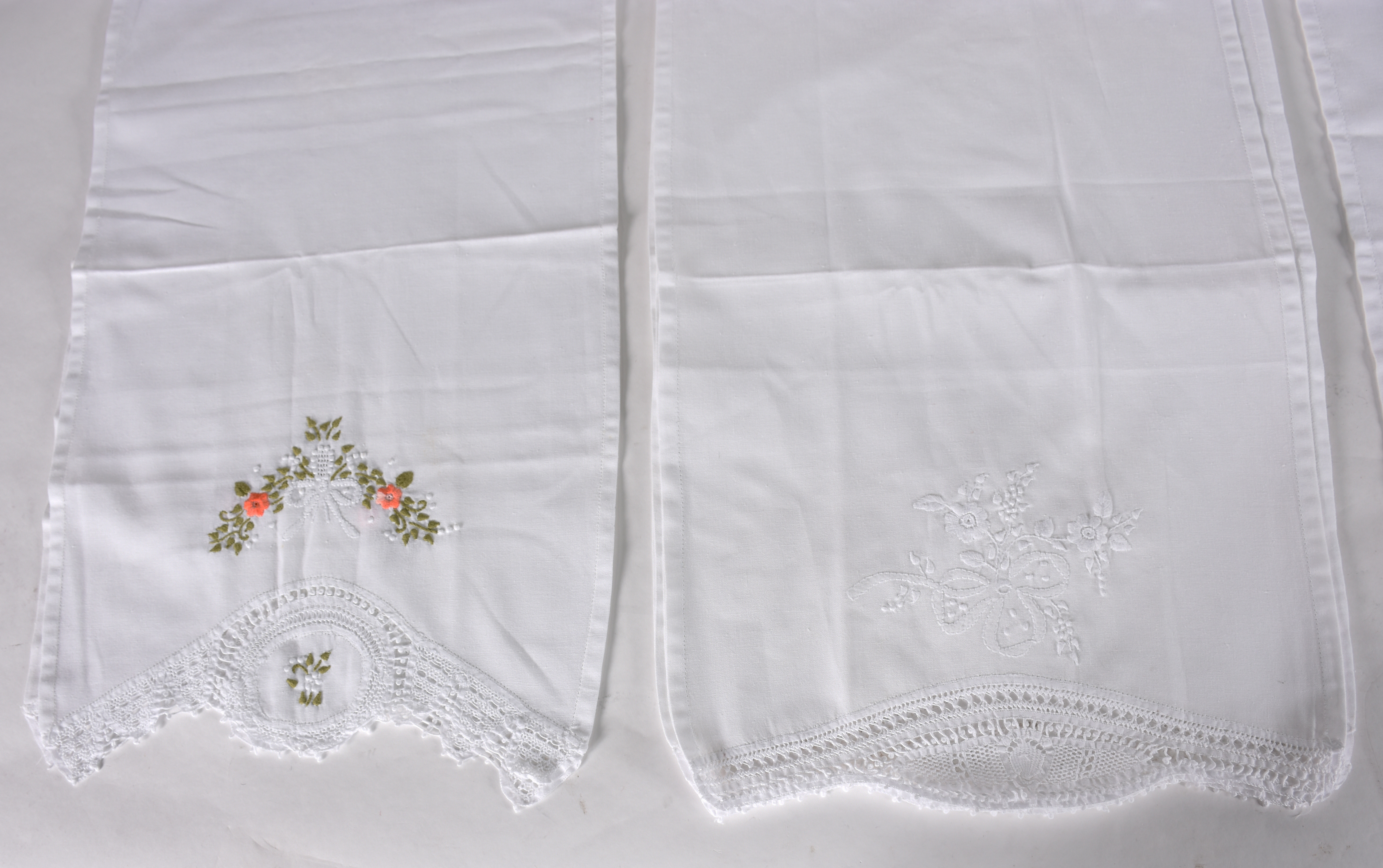 Conjunto com 12 toalhas para lavabo de renda Renascença. - foto 2 de 3