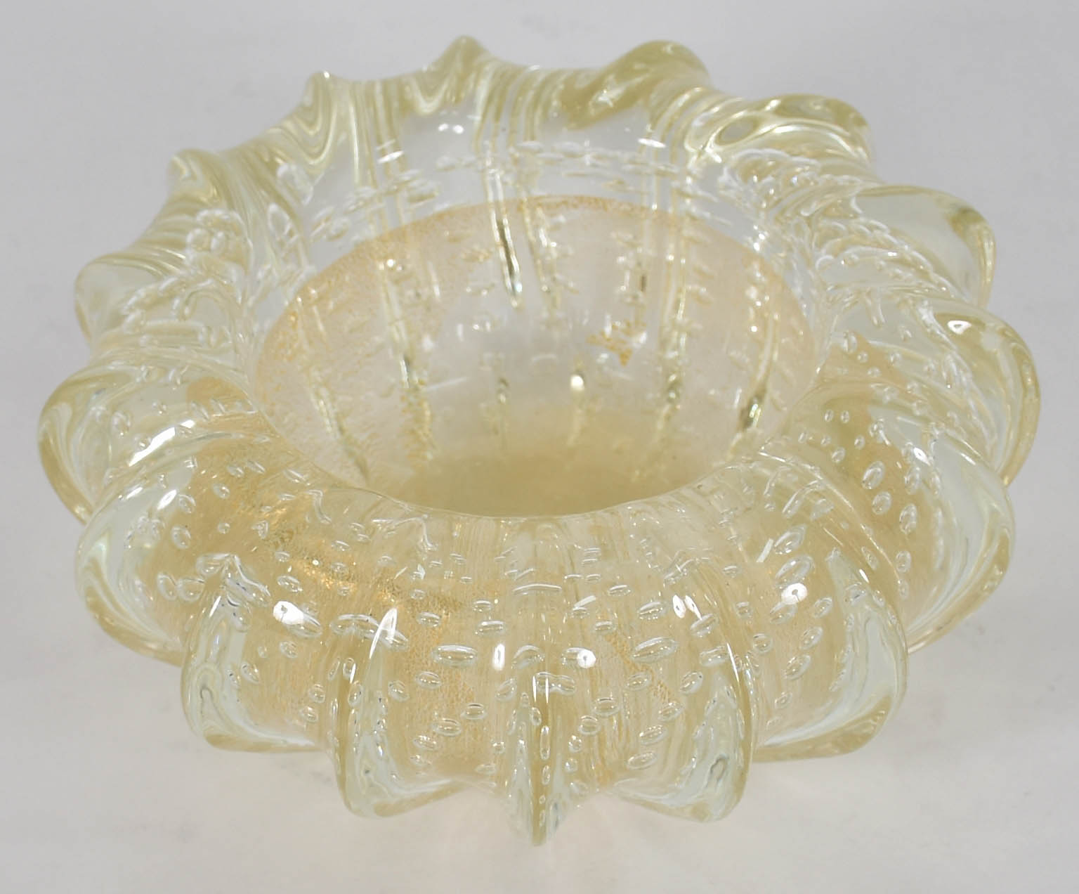 Cinzeiro de murano na forma de gomos com pó de ouro. - foto 1 de 3