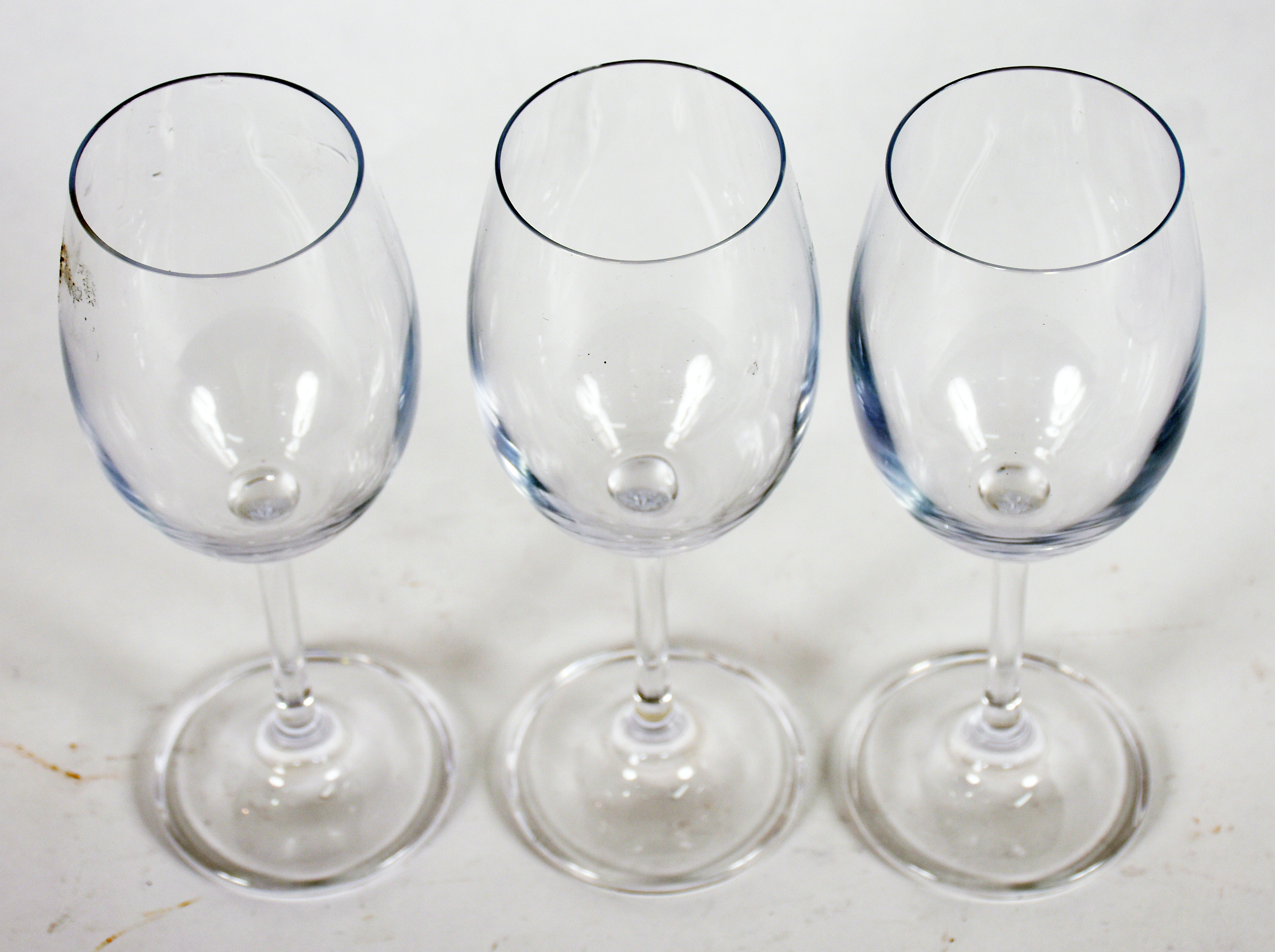 Conjunto com 12 taças de cristal para vinho. - foto 4 de 5