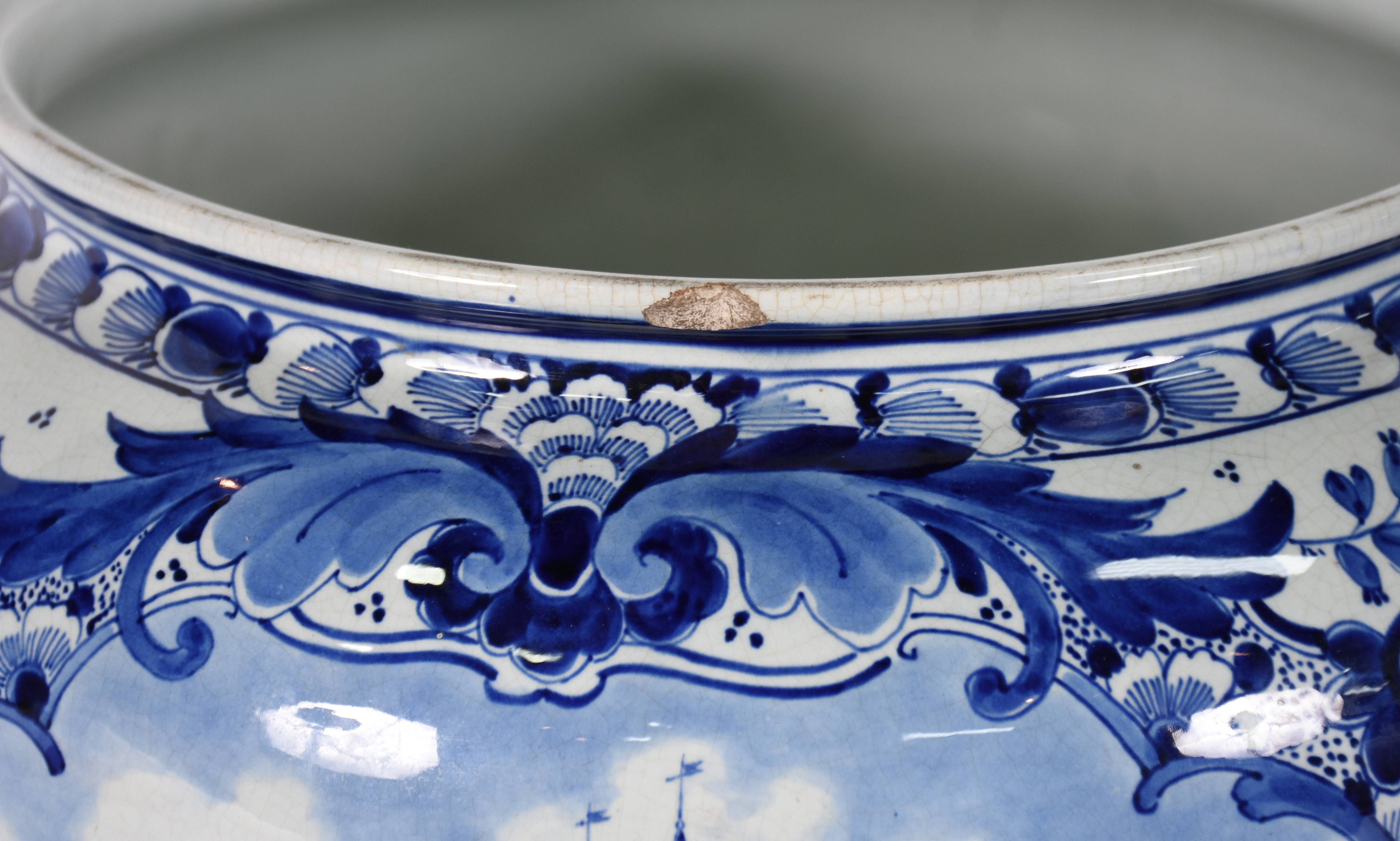 Cachepot de porcelana de DELFT em tons de azul (lascado na borda). - foto 4 de 5