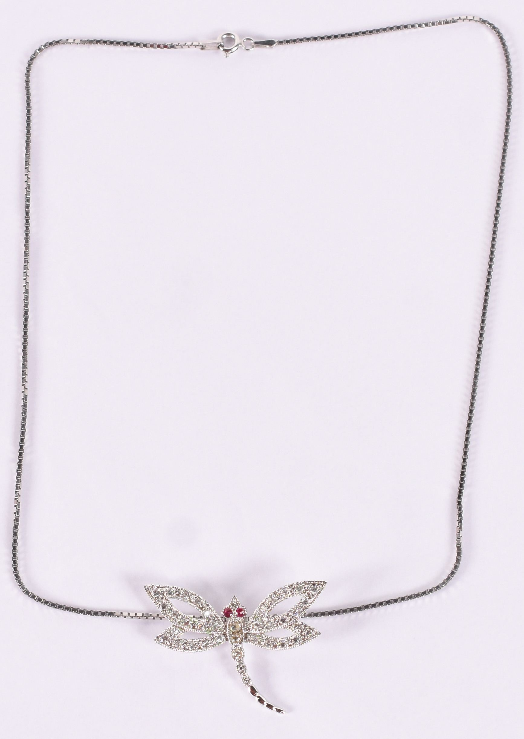 Pingente em forma de borboleta com cordão em prata de lei 925. - foto 3 de 5