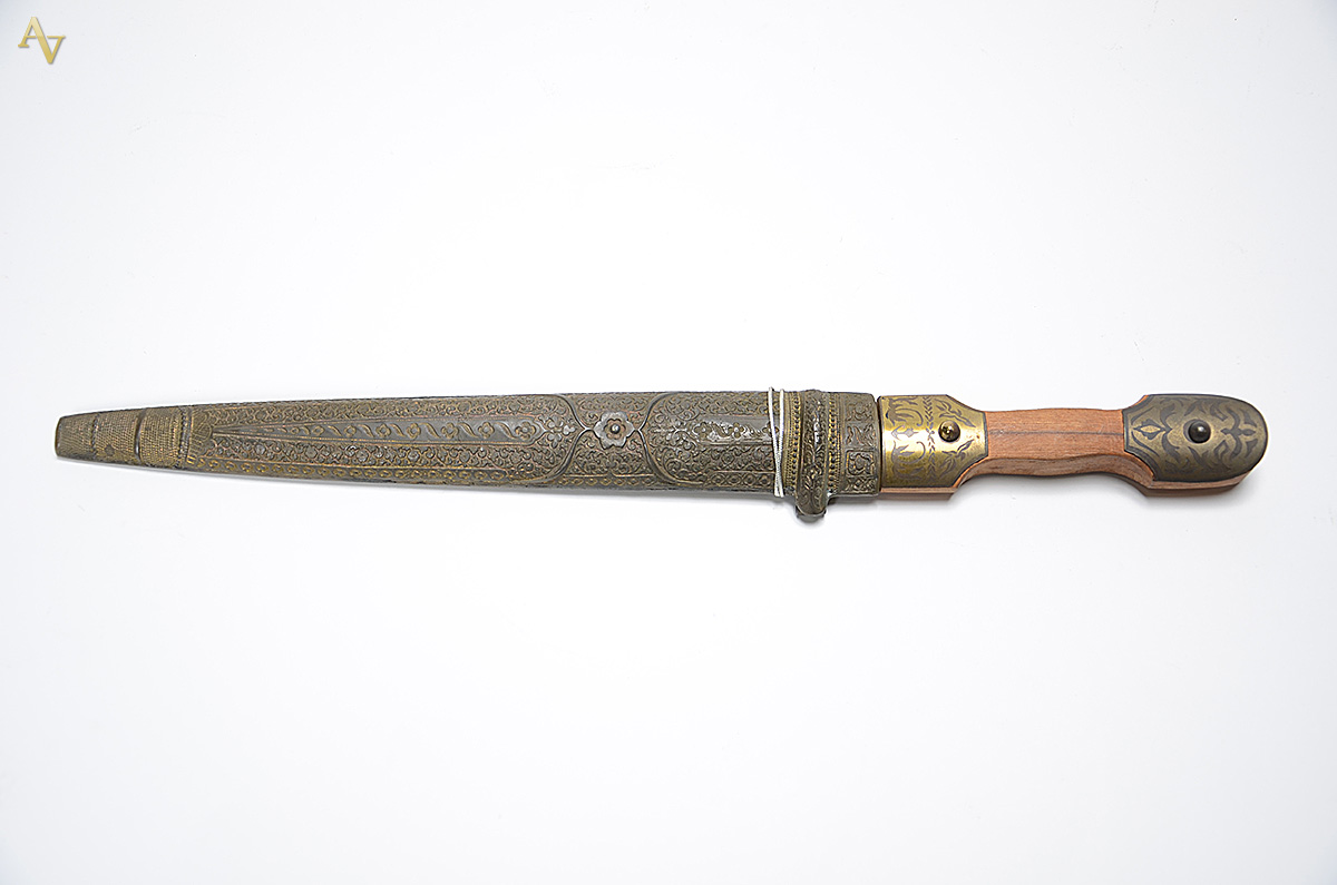 Antiga adaga oriental. Comprimento 46 cm. - foto 1 de 2