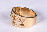 Anel de ouro 18 k com 33 brilhantes. - Anel de ouro 18 k com 33 brilhantes.