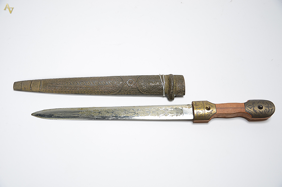 Antiga adaga oriental. Comprimento 46 cm. - foto 2 de 2