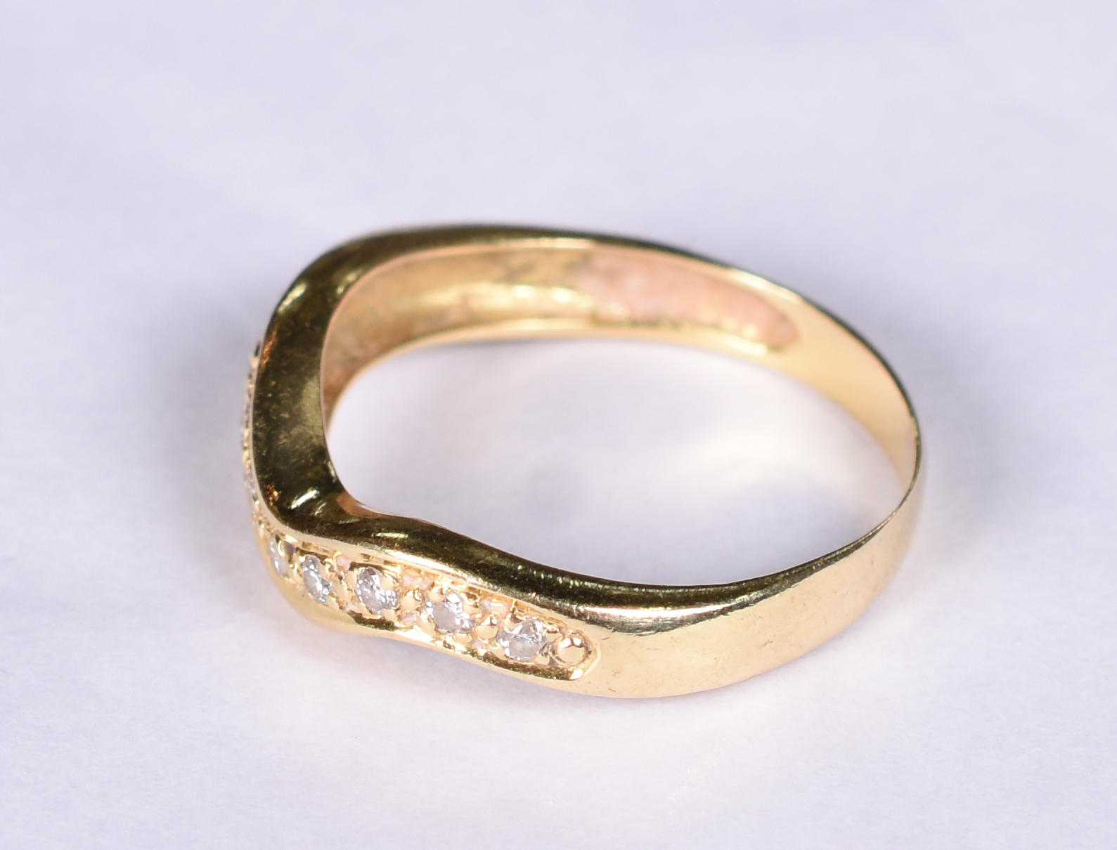 Anel de ouro amarelo 18 k com 10 brilhantes. Aro 16. - foto 2 de 3