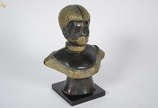 Estatueta de bronze representando Escrava Anast... - Estatueta de bronze representando Escrava Anastácia. Altura 31 cm.