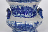 Cachepot de porcelana oriental azul e branca. - Cachepot de porcelana oriental azul e branca.