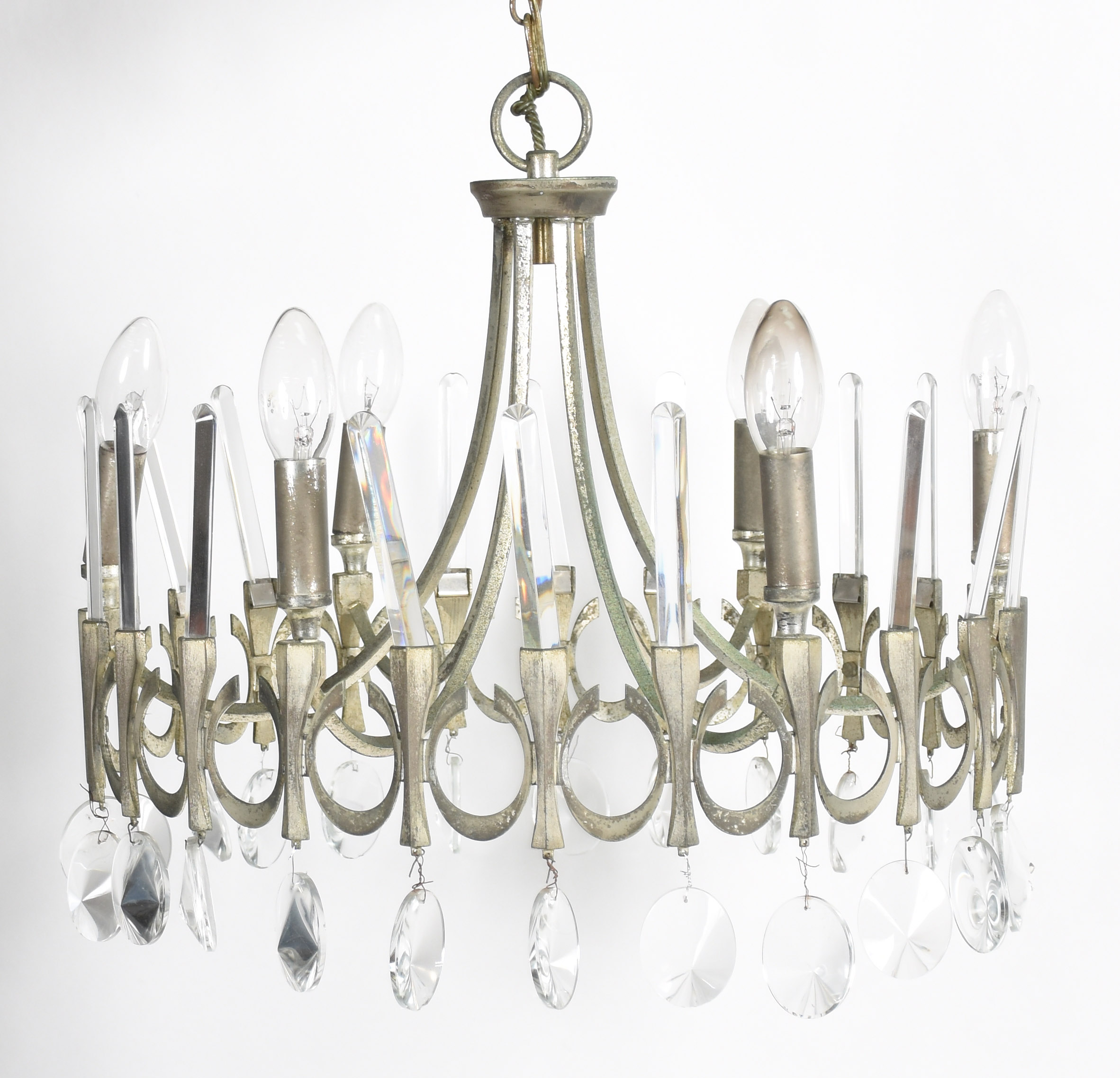 Lustre de metal e pingentes de cristal, década de 70. - foto 1 de 3