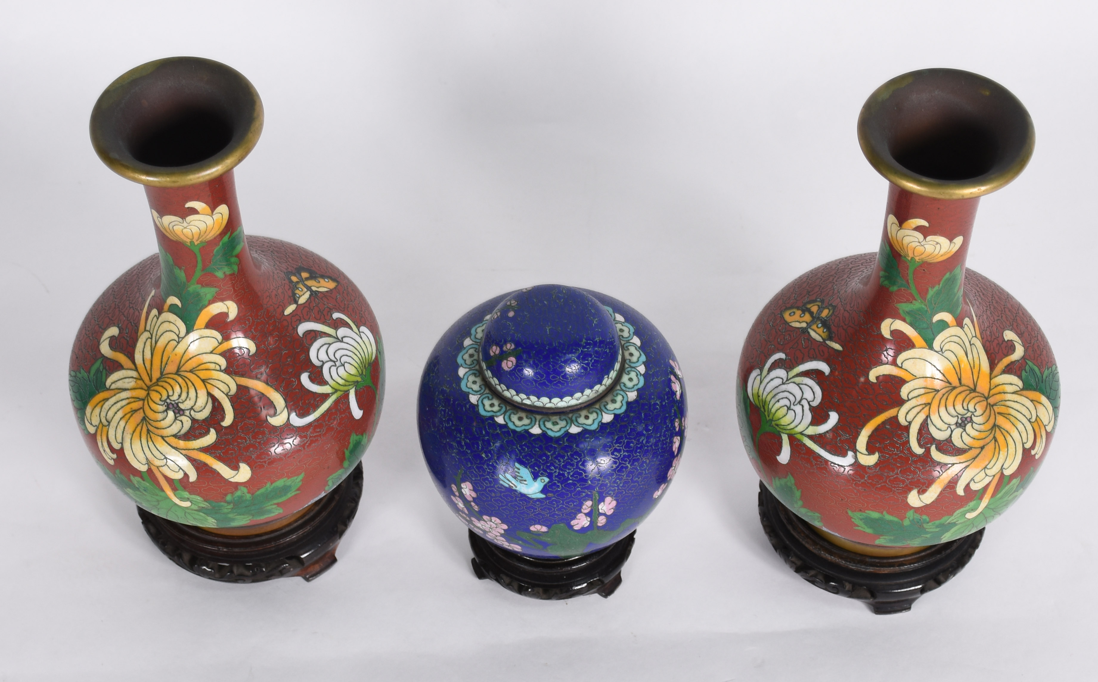 Par de vasos e um pequeno potiche de cloisone chines, decoração... - foto 2 de 4