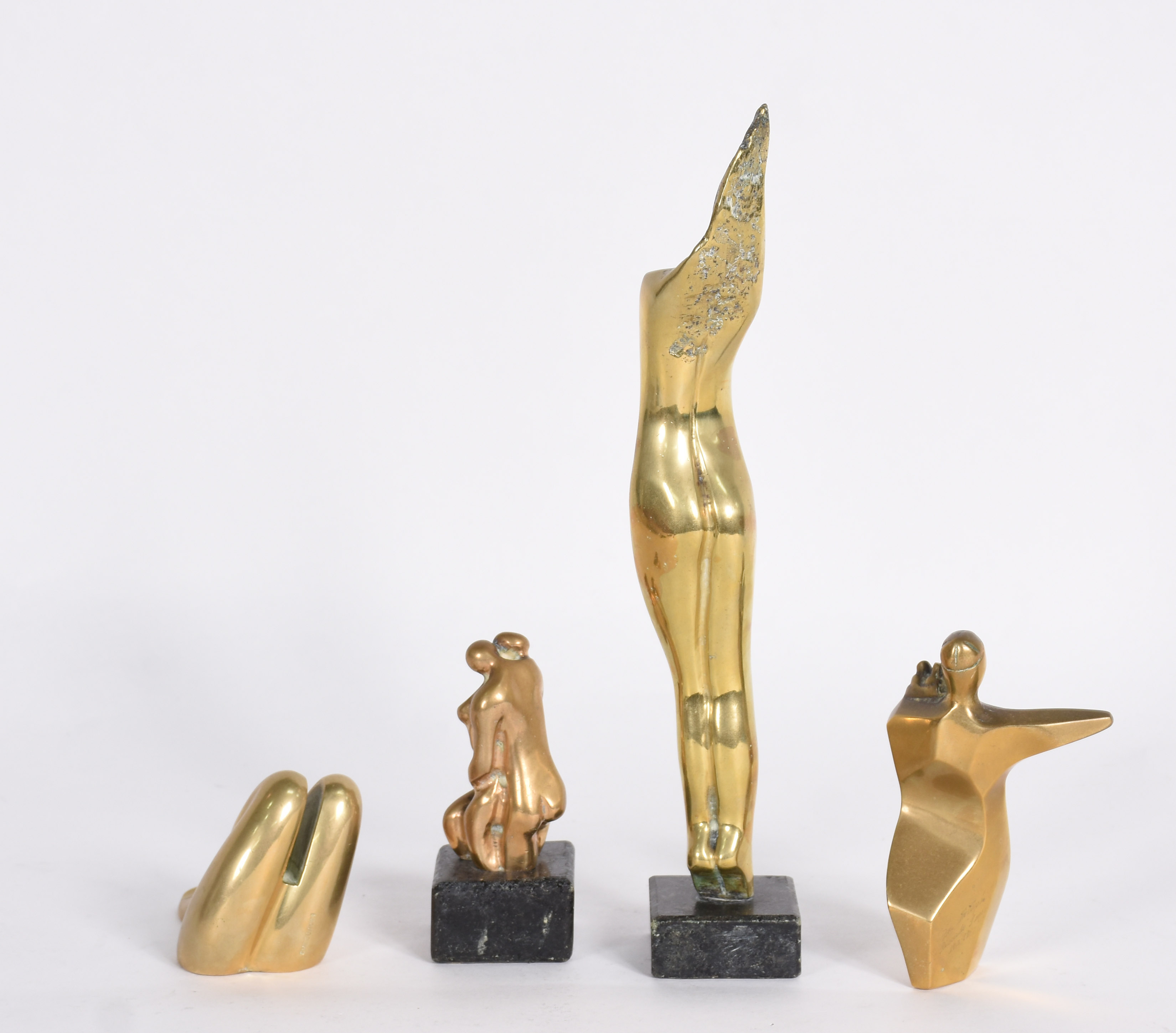Quatro estatuetas diversas de bronze, assinadas. Uma de Pietrina... - foto 2 de 6