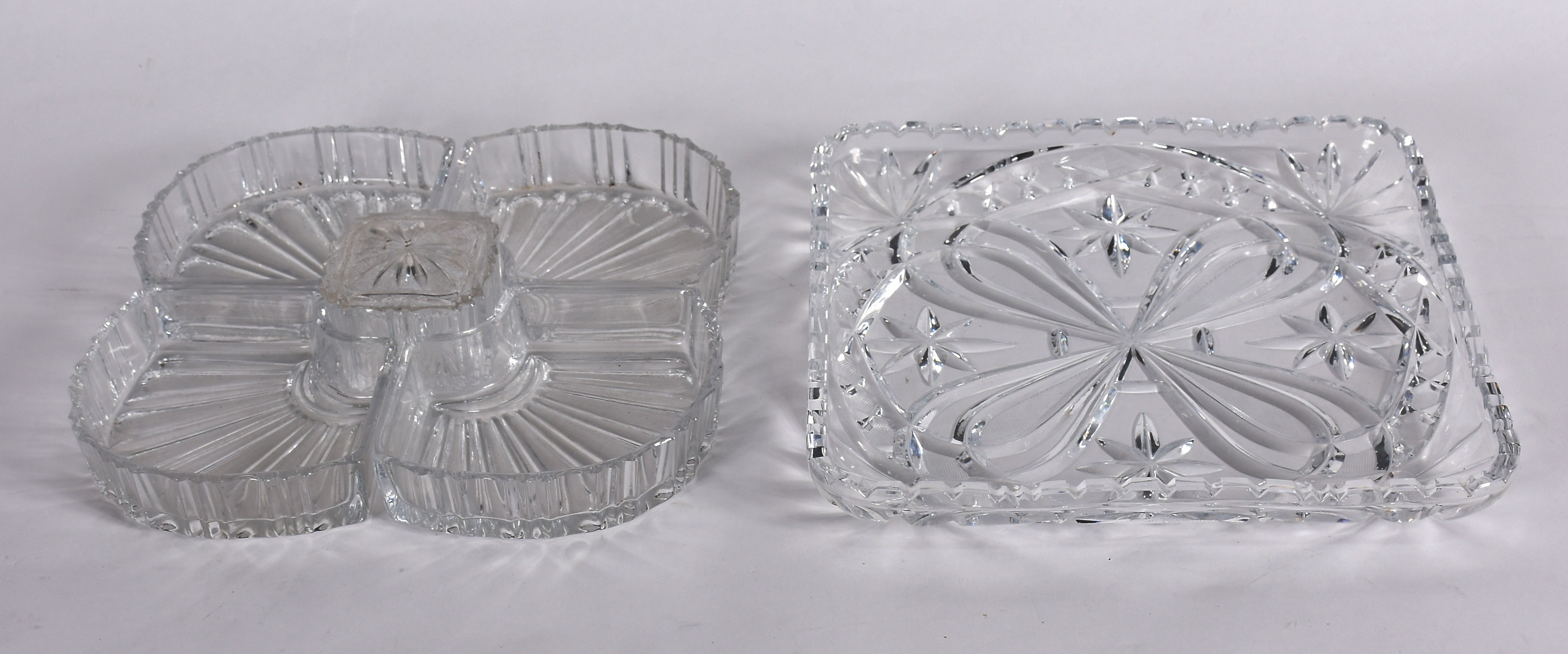 Diversas peças de cristal, sendo: 5 bolws para petiscos e 1 prato de... - foto 1 de 3