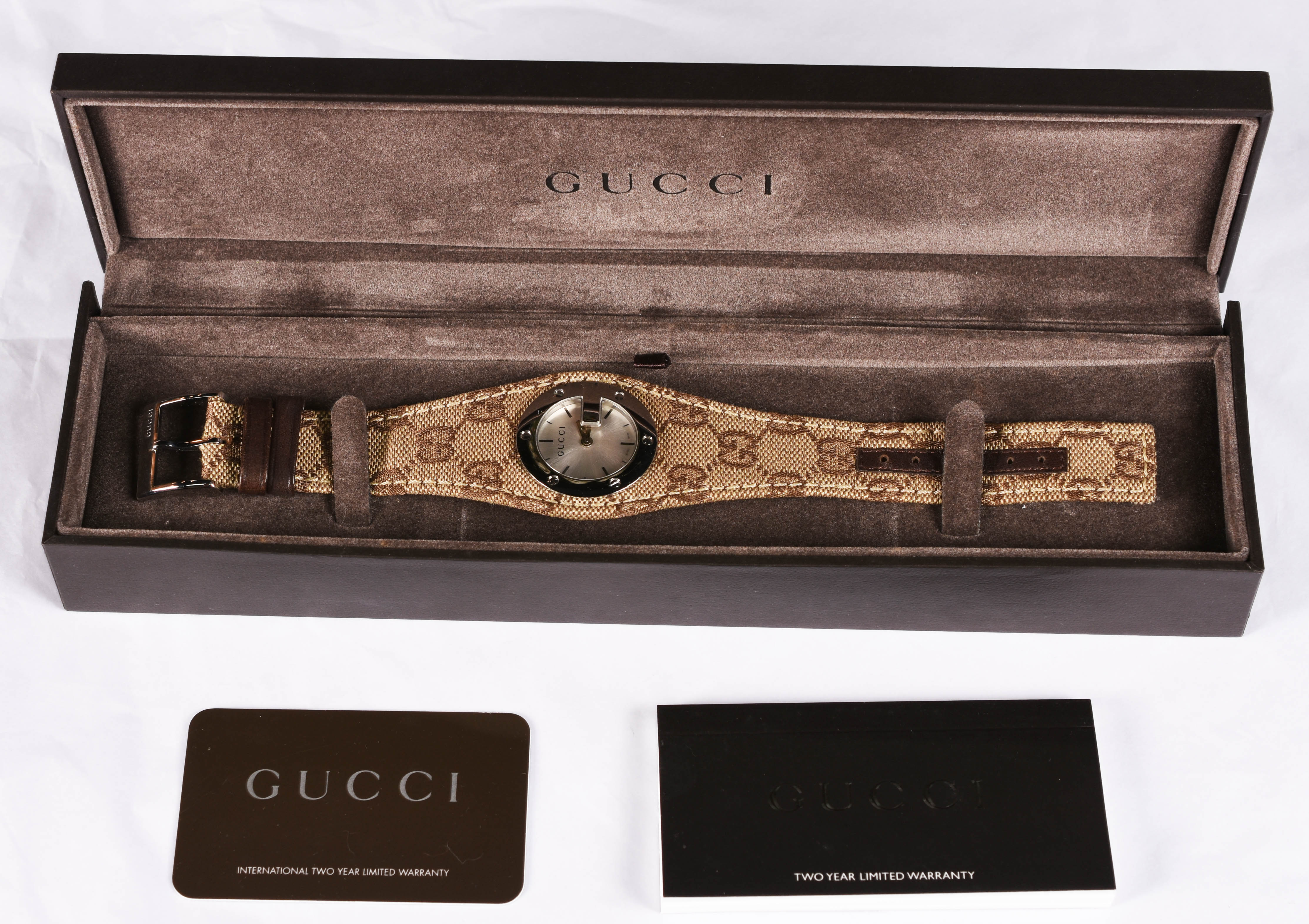 Relógio Gucci modelo feminino (no estojo). Mostrador com 3 cm de... - foto 2 de 4