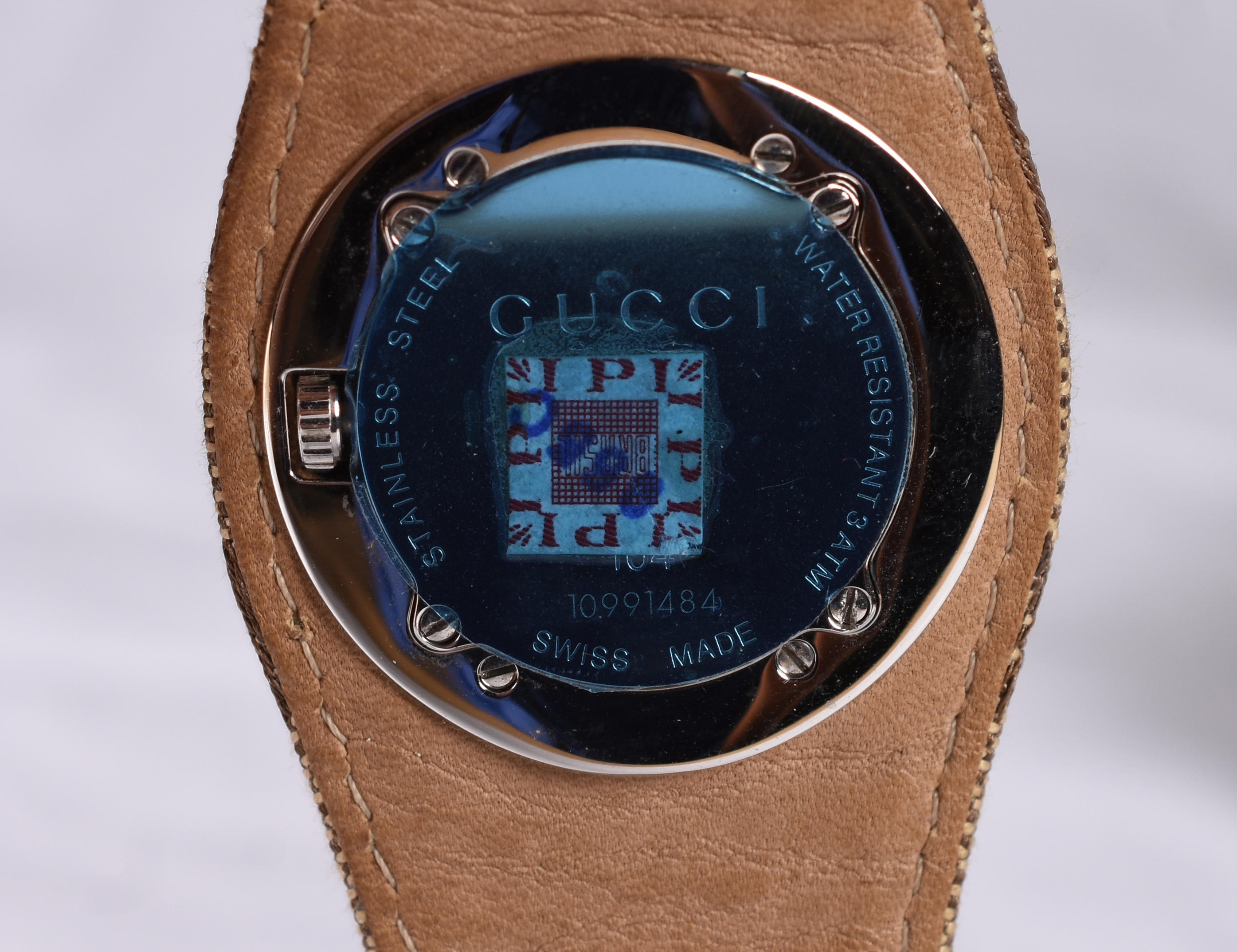 Relógio Gucci modelo feminino (no estojo). Mostrador com 3 cm de... - foto 3 de 4