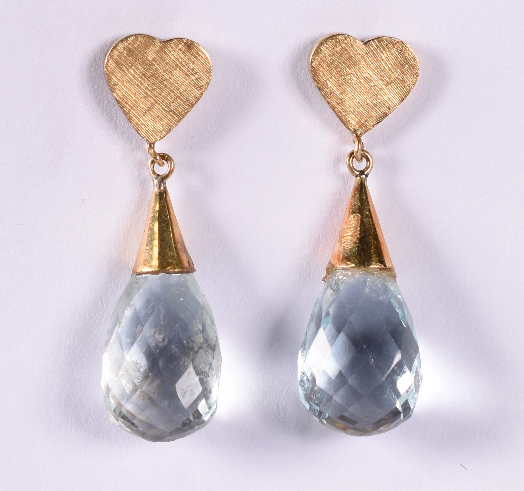 Par de brincos de ouro 18 k com turmalina azul, 3 cm. - foto 1 de 2