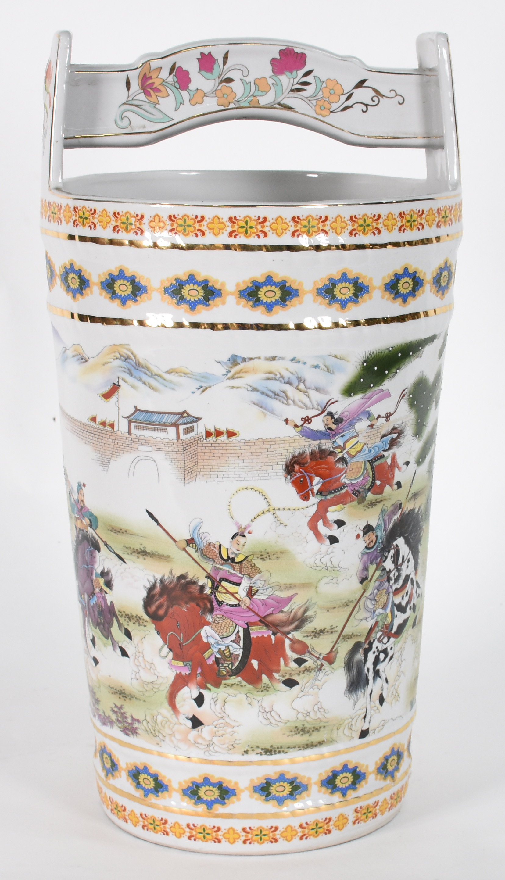 Bengaleiro de porcelana oriental. - foto 1 de 5