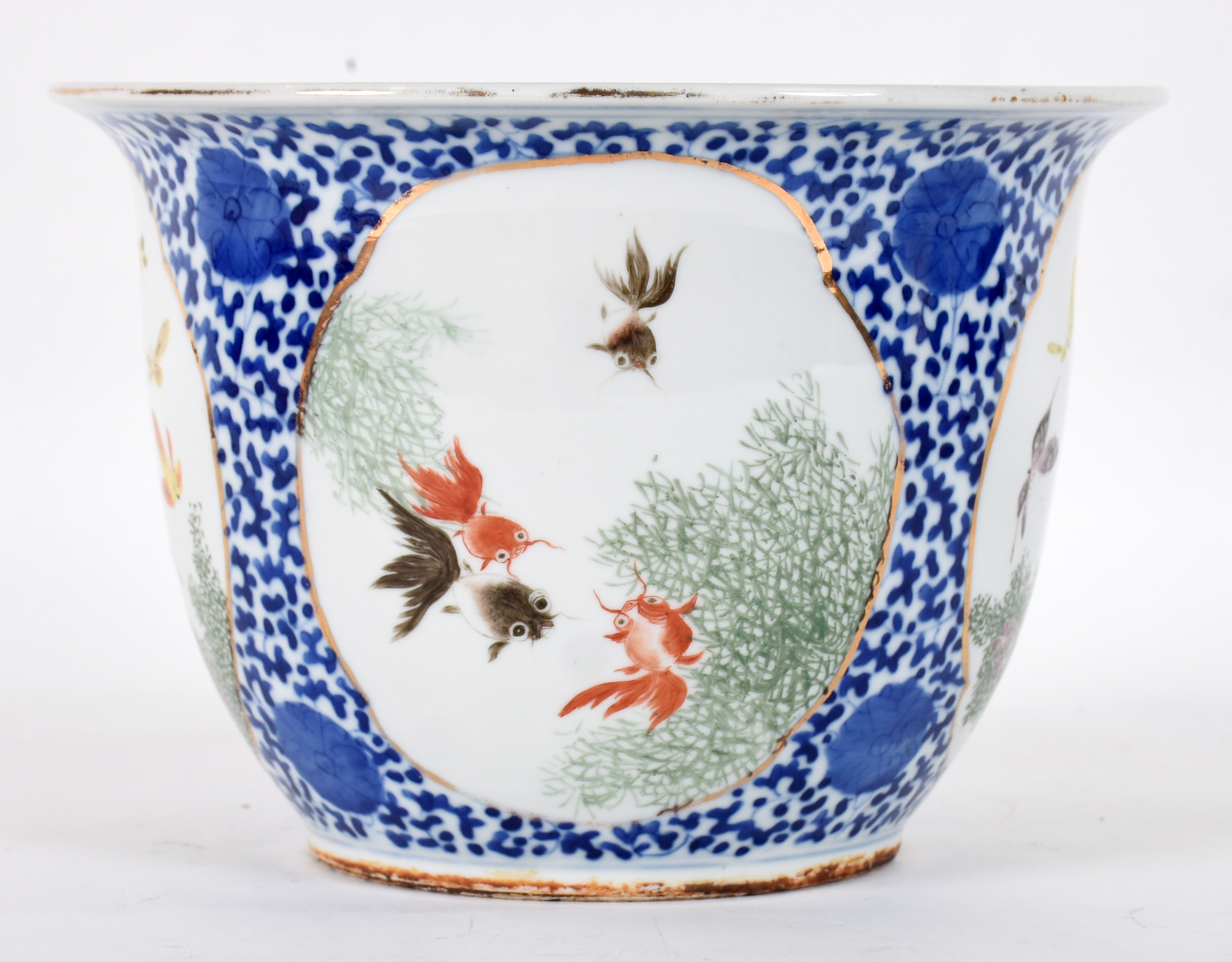 Cachepot de porcelana oriental decorada com peixes e borboletas em... - foto 1 de 4