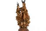Santas Mães. Minas Gerais, século XVIII. Santas... - Santas Mães. Minas Gerais, século XVIII. Santas mães. Imagem esculpida em madeira policromada. 46 x 19 x 12cm com a coroa