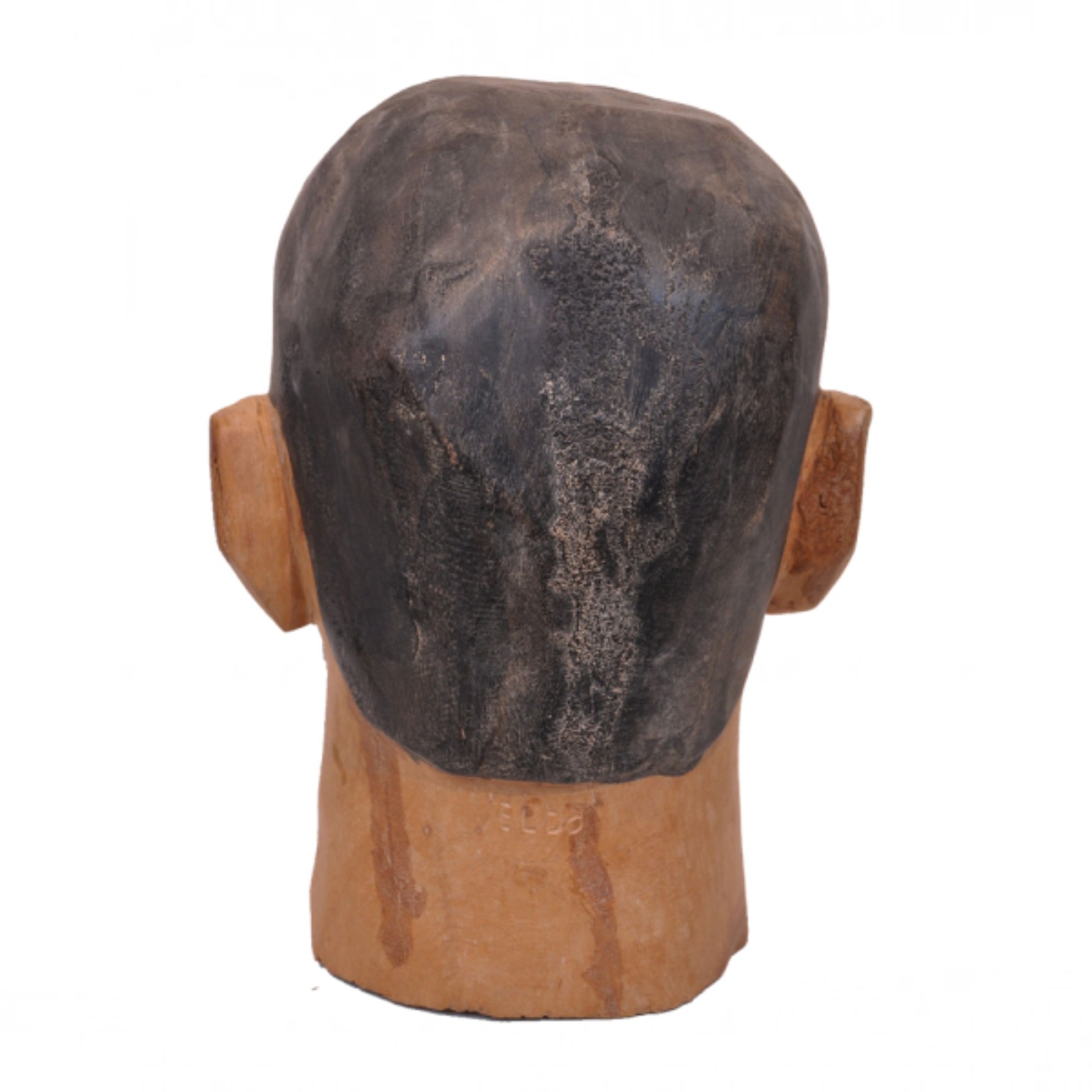 Neldo. Cabeça. Escultura em madeira pintada, ass. na nuca. 30 x 19 x... - foto 2 de 2