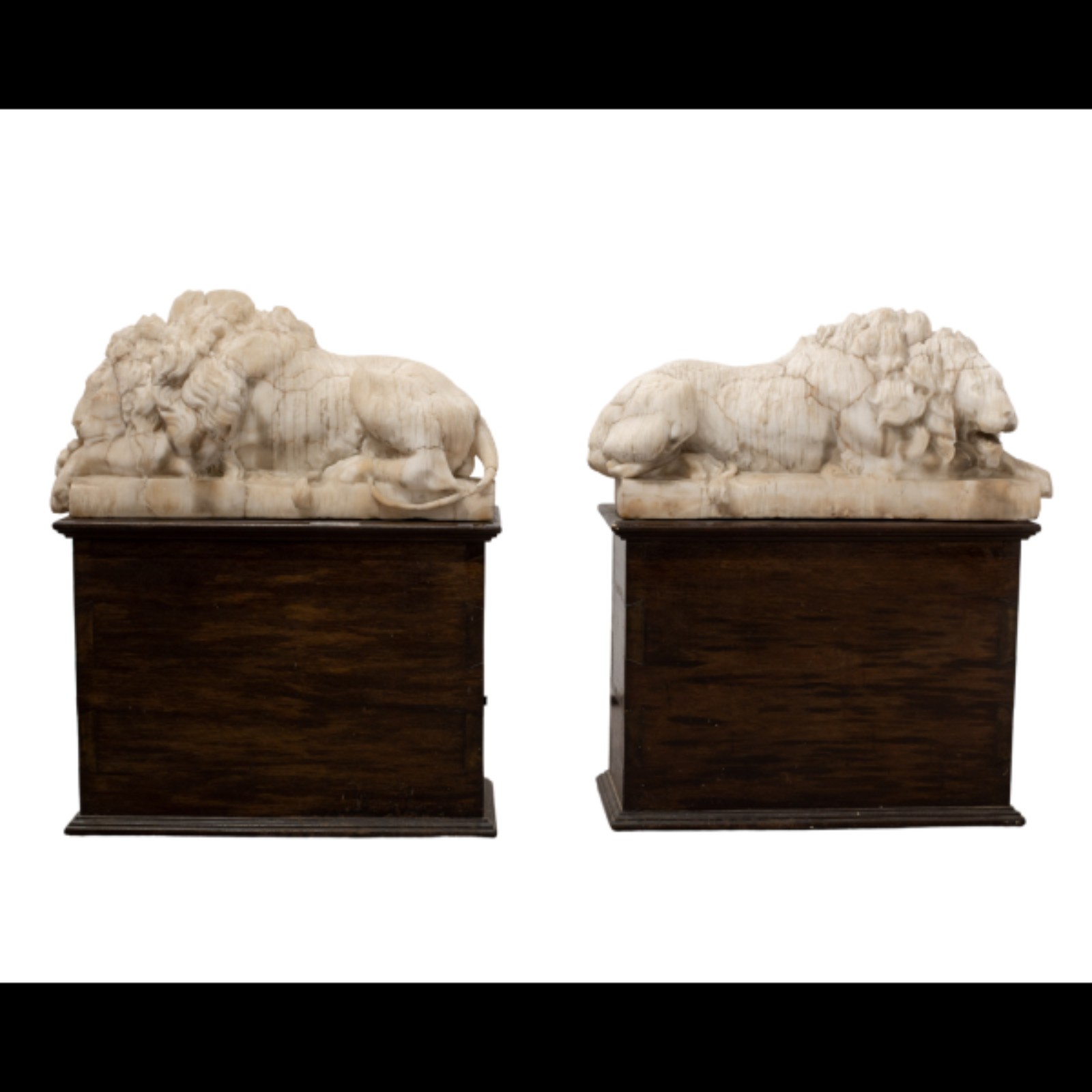 Par de Leões. escultura em mármore de Carrara, med. 55 x 29 x 22cm/... - foto 3 de 3