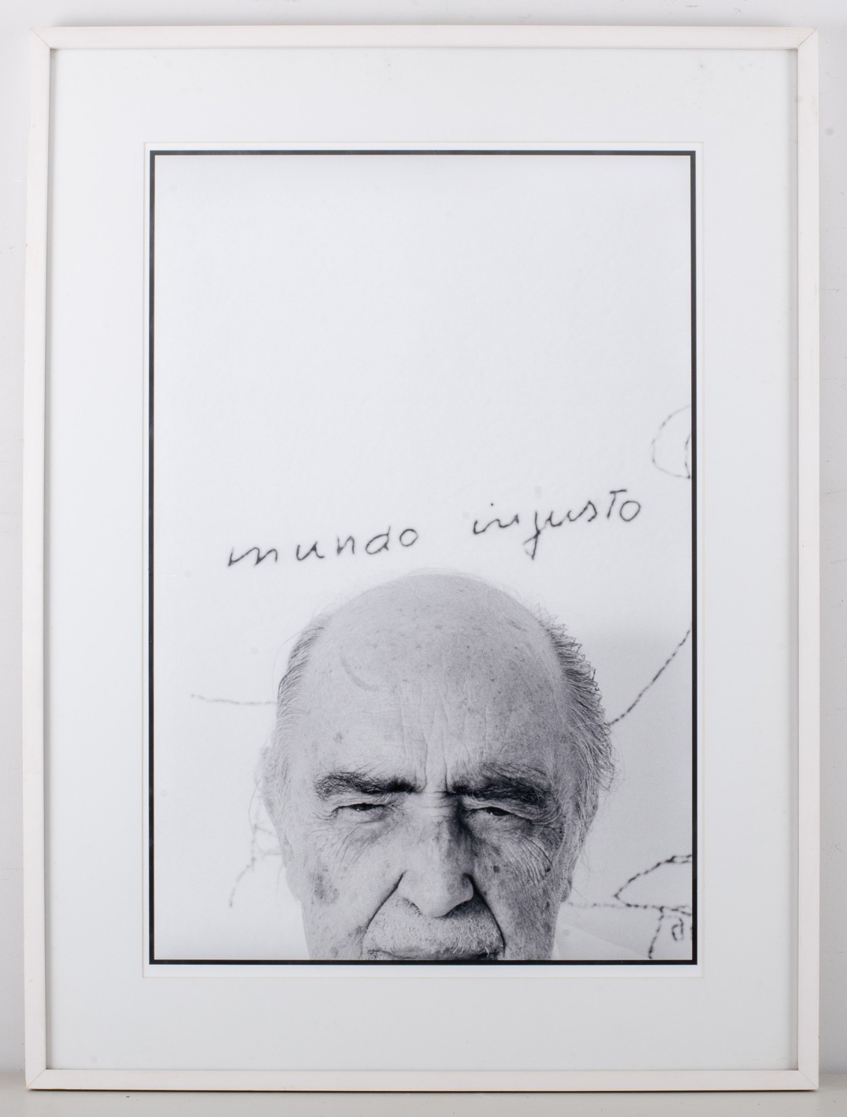 Luiz Garrido. Mundo Injusto. Fotografia de Oscar Niemeyer, ass. dat... - foto 2 de 4