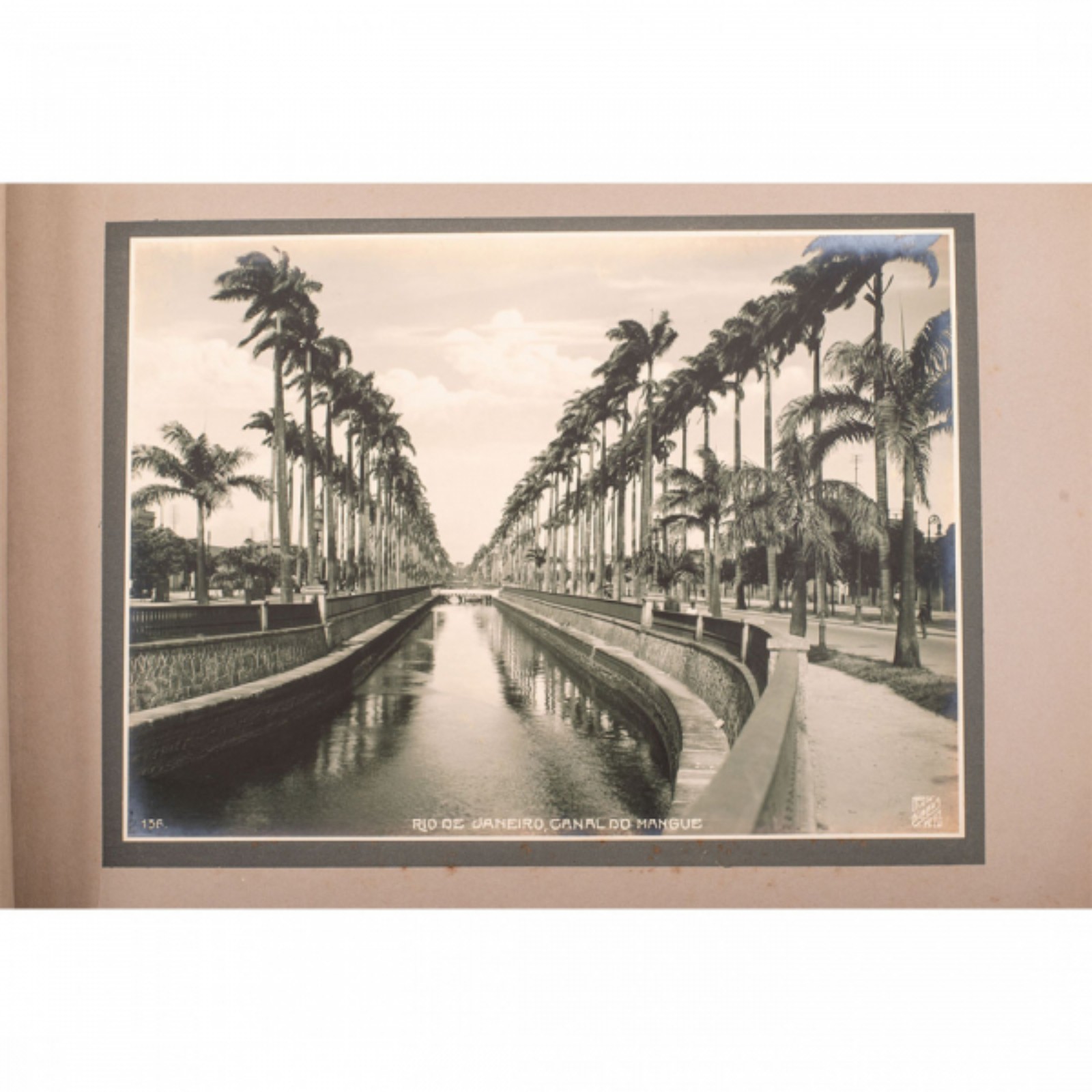 Carlos Bippus. Álbum com 60 fotografias panorâmicas do Rio de Janeiro... - foto 2 de 6