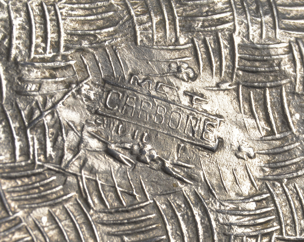 Caixa porta jóias em pewter ricamente trabalhada em formato de... - foto 4 de 4